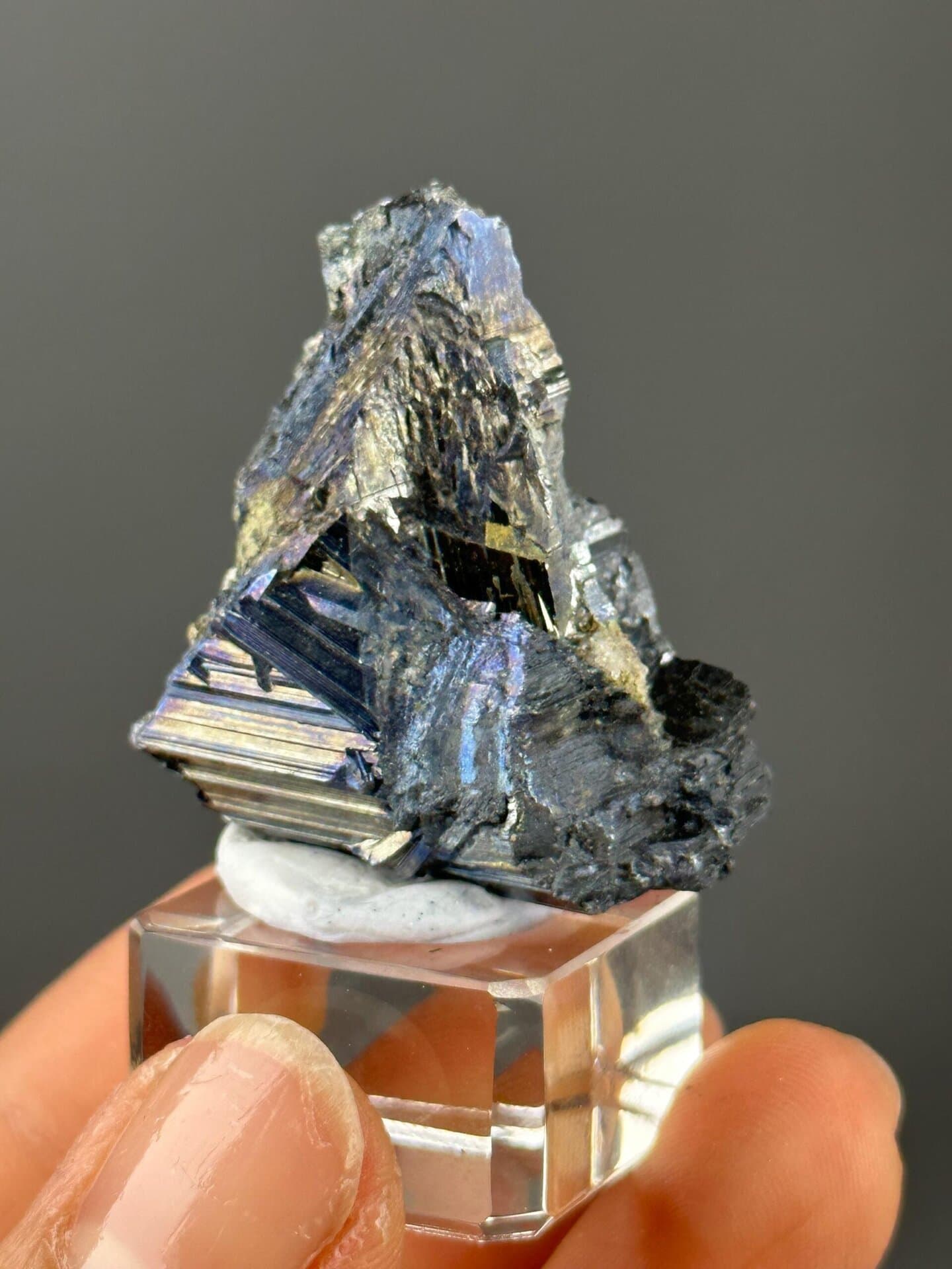 Stibnite blade cluster scale reference view
