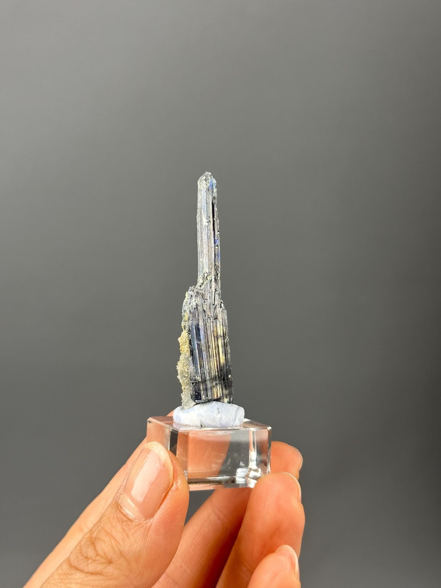 Stibnite blades overhead top-down view