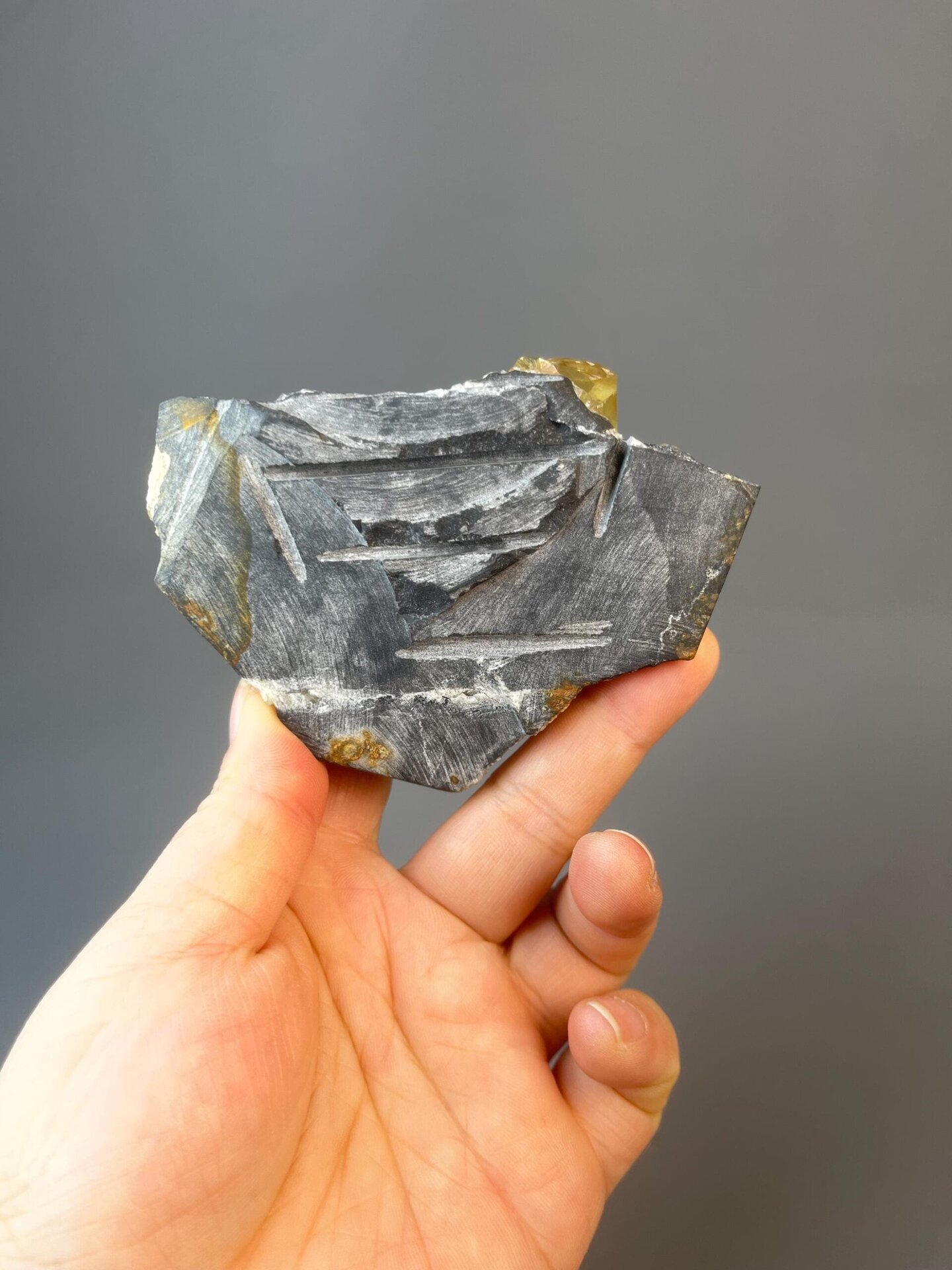 Calcite with unusual yellow color from Hunan mineral locality