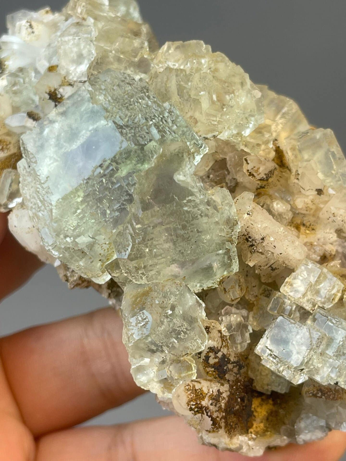 Fluorite cluster with green cubic crystals, Xianghualing Mine