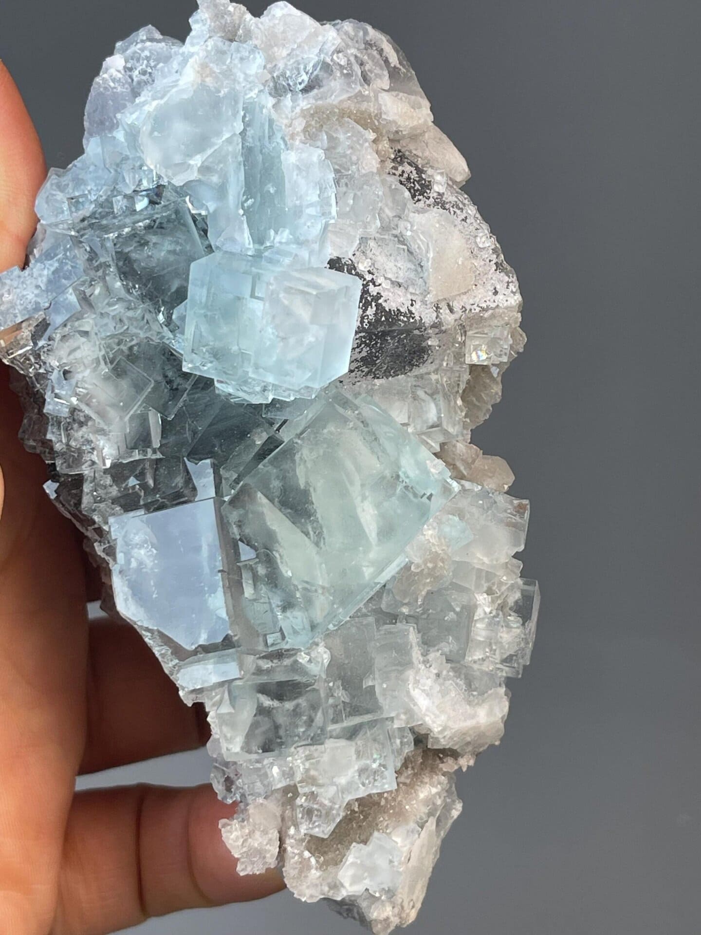 Blue fluorite cubic, 10.58 oz, vitreous luster