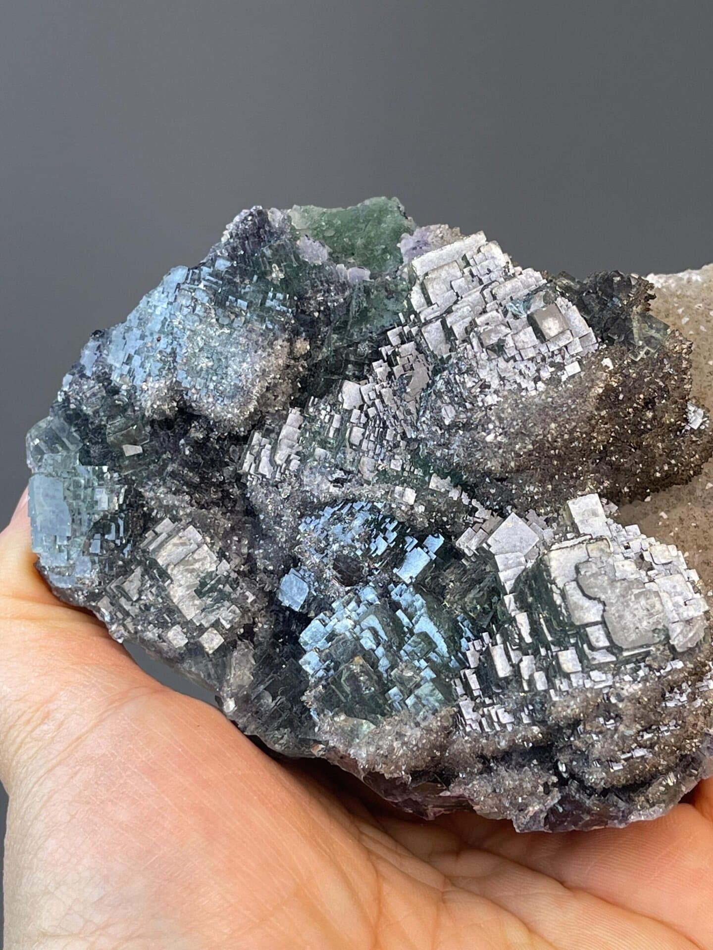 Collector botryoidal green fluorite from Xianghualing Mine