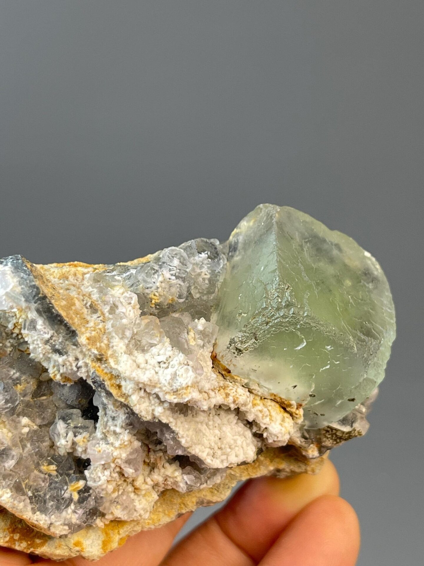 Xianghualing green fluorite cube, 6.35 oz, vitreous luster