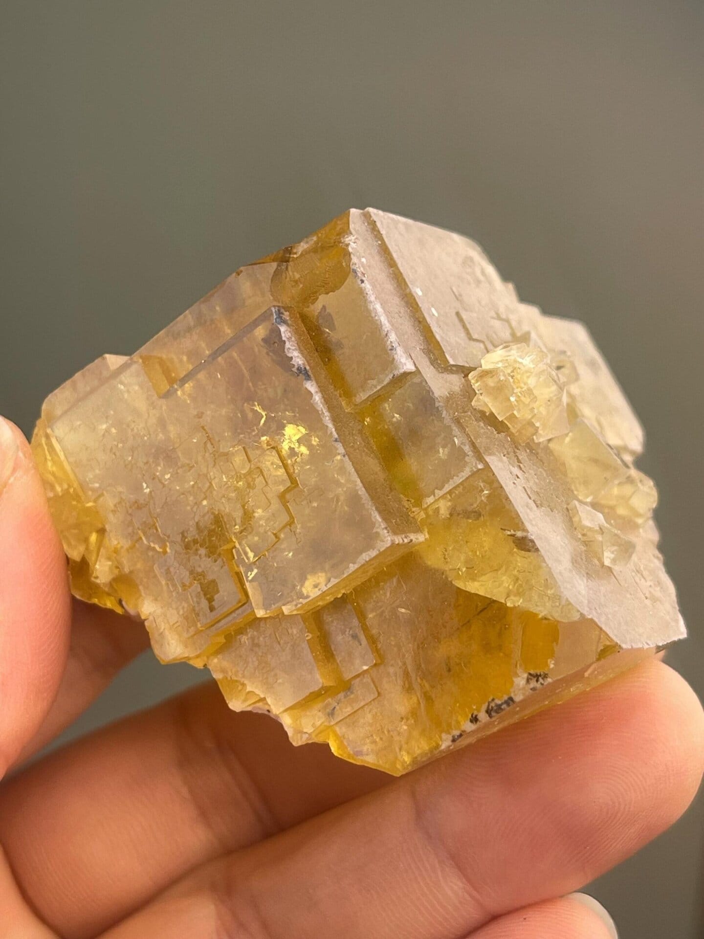 Yellow fluorite with vitreous luster and cubic isometric habit