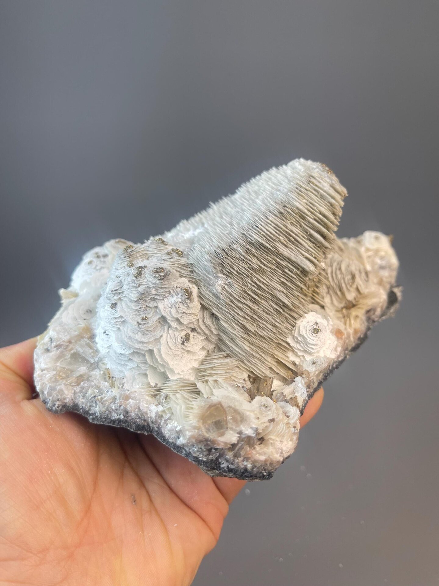 Zhejiang calcite with unusual petal crystal morphology