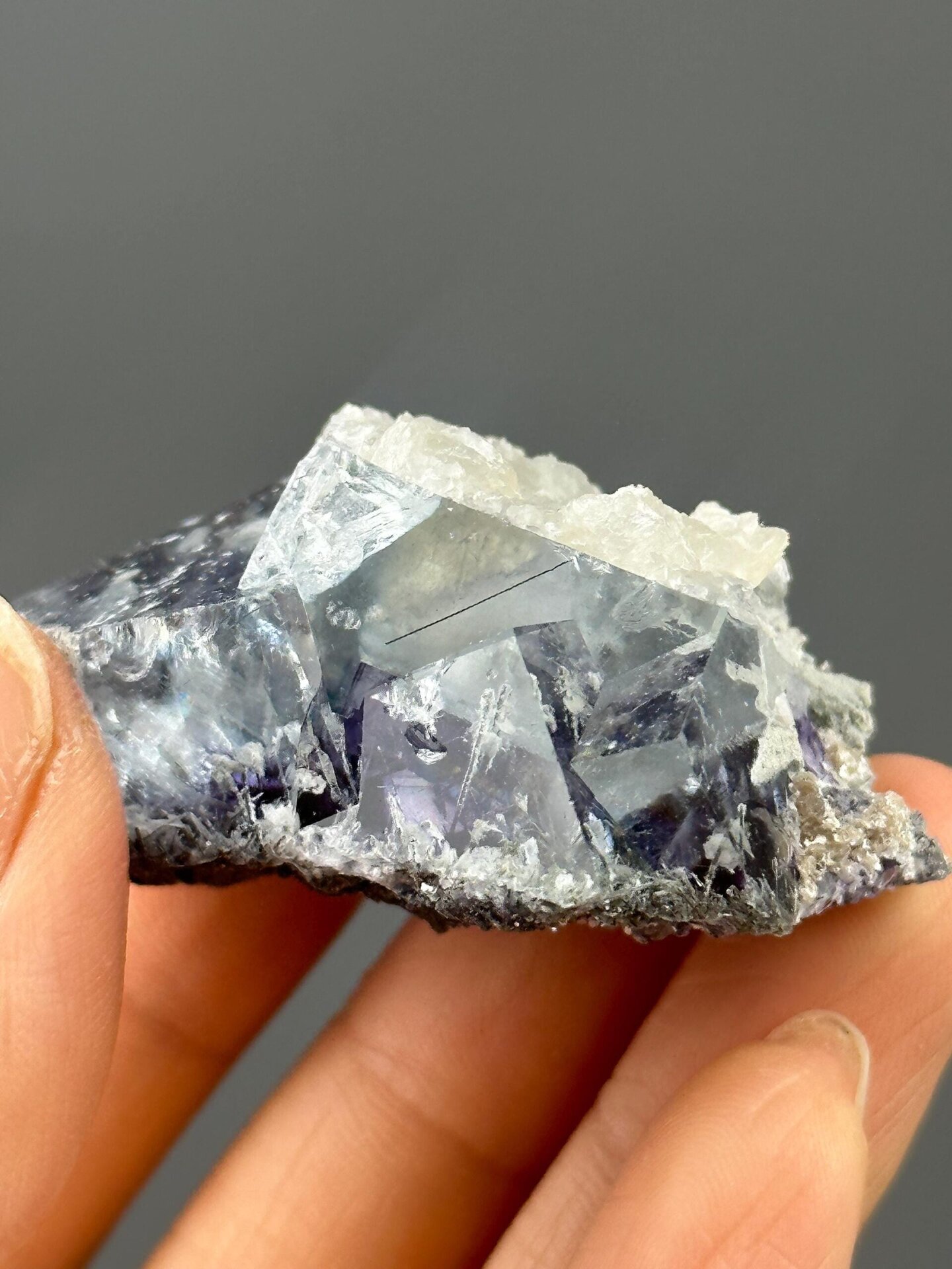 Top view of twinned fluorite with calcite, Yaogangxian