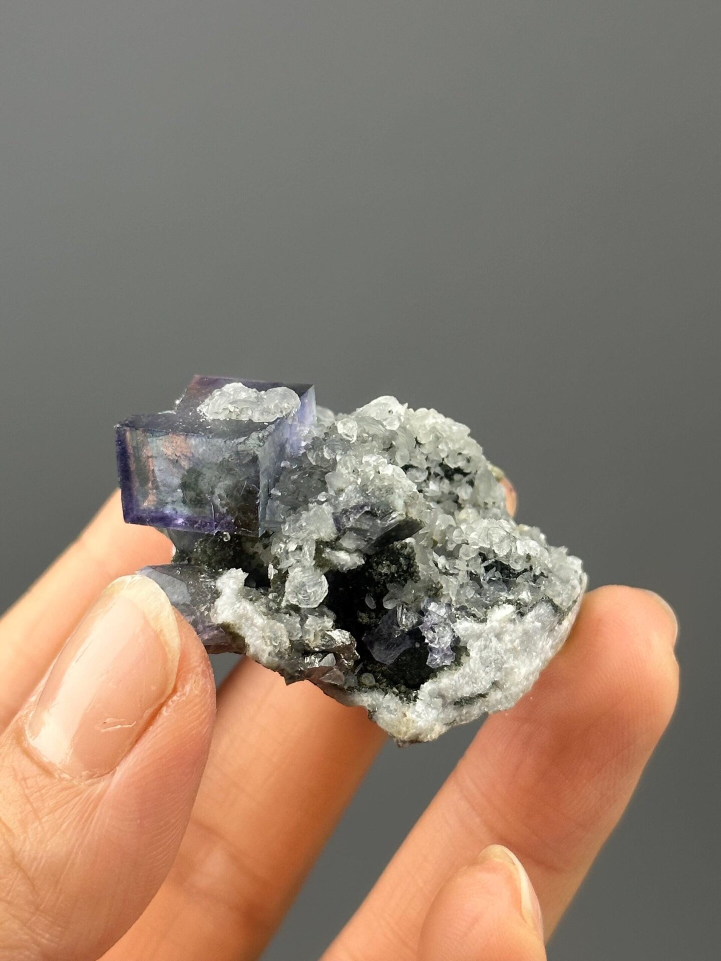 Twinned purple phantom fluorite with quartz, Yaogangxian, Hunan