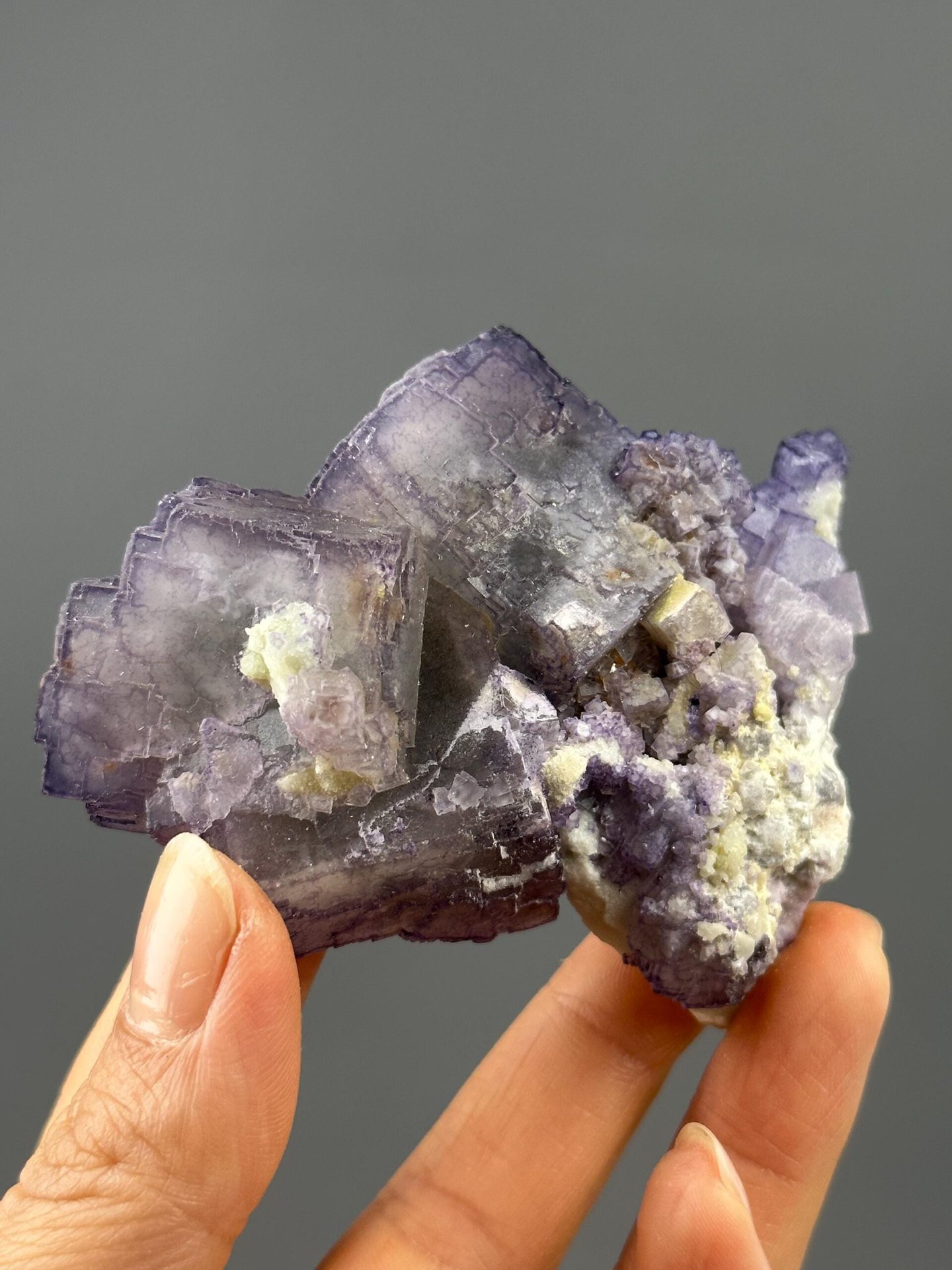 Side view of fluorite-dolomite specimen, 3.2×2.5×1.2 in, Guizhou