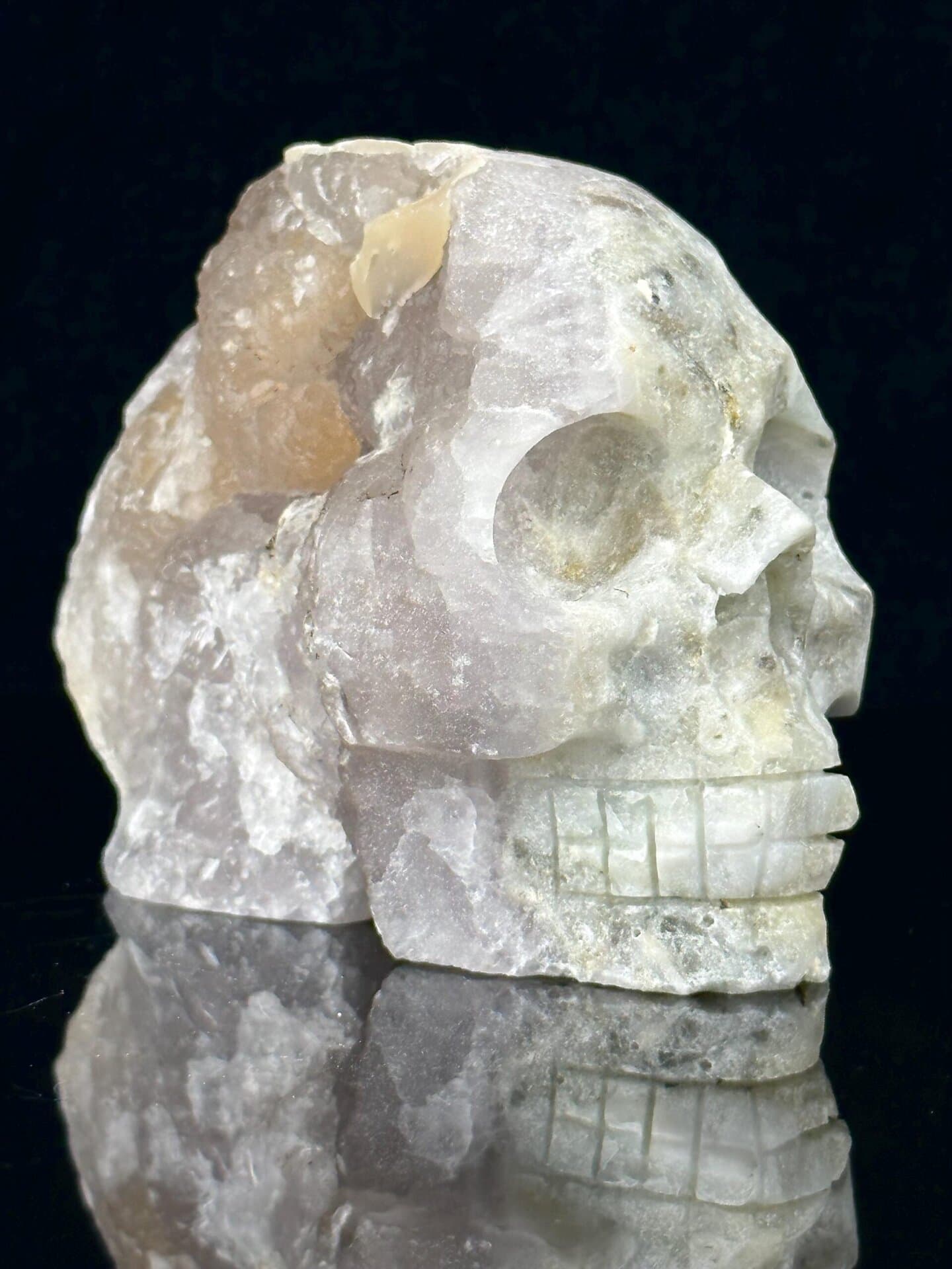 Front view of large quartz skull, 4×2.5×3.5 in, 875 g