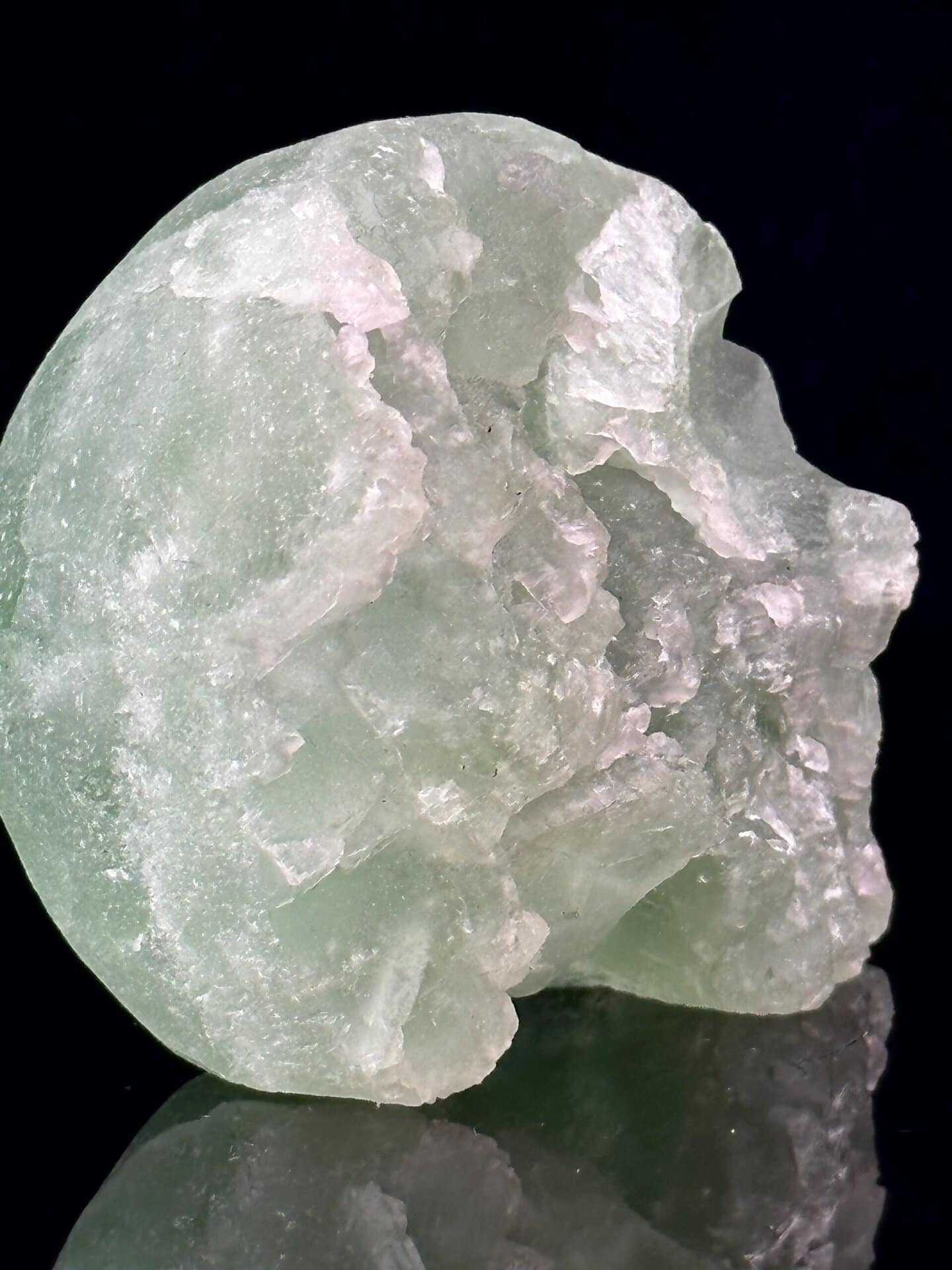 CaF₂ cubic green fluorite, Mohs 4, hand-carved skull, 13.76 oz