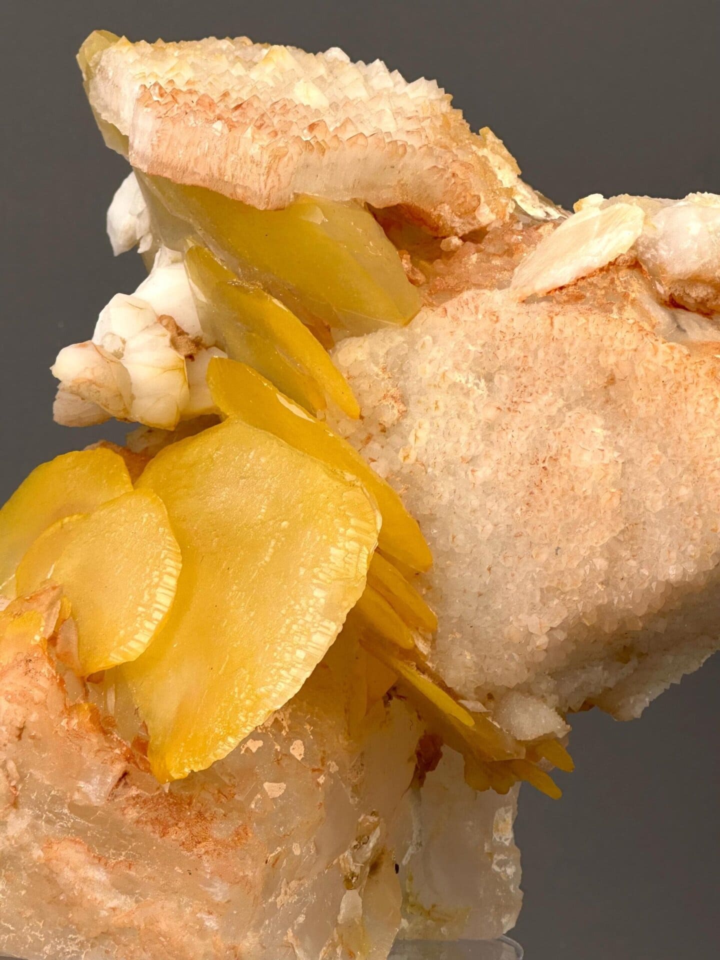 CaCO₃ trigonal calcite, Mohs 3, yellow botryoidal potato form, China