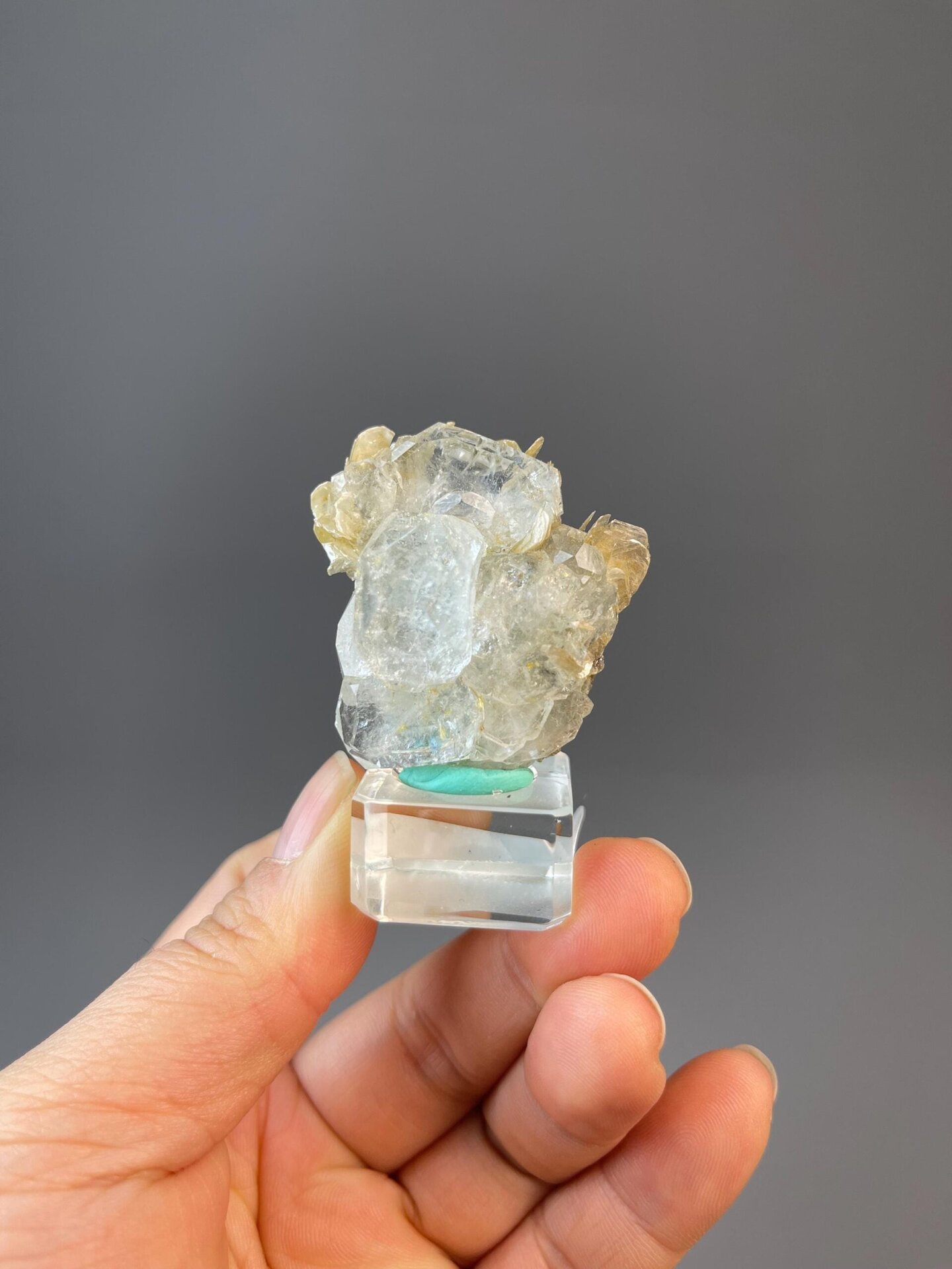 Aquamarine specimen, Xuebaoding, China
