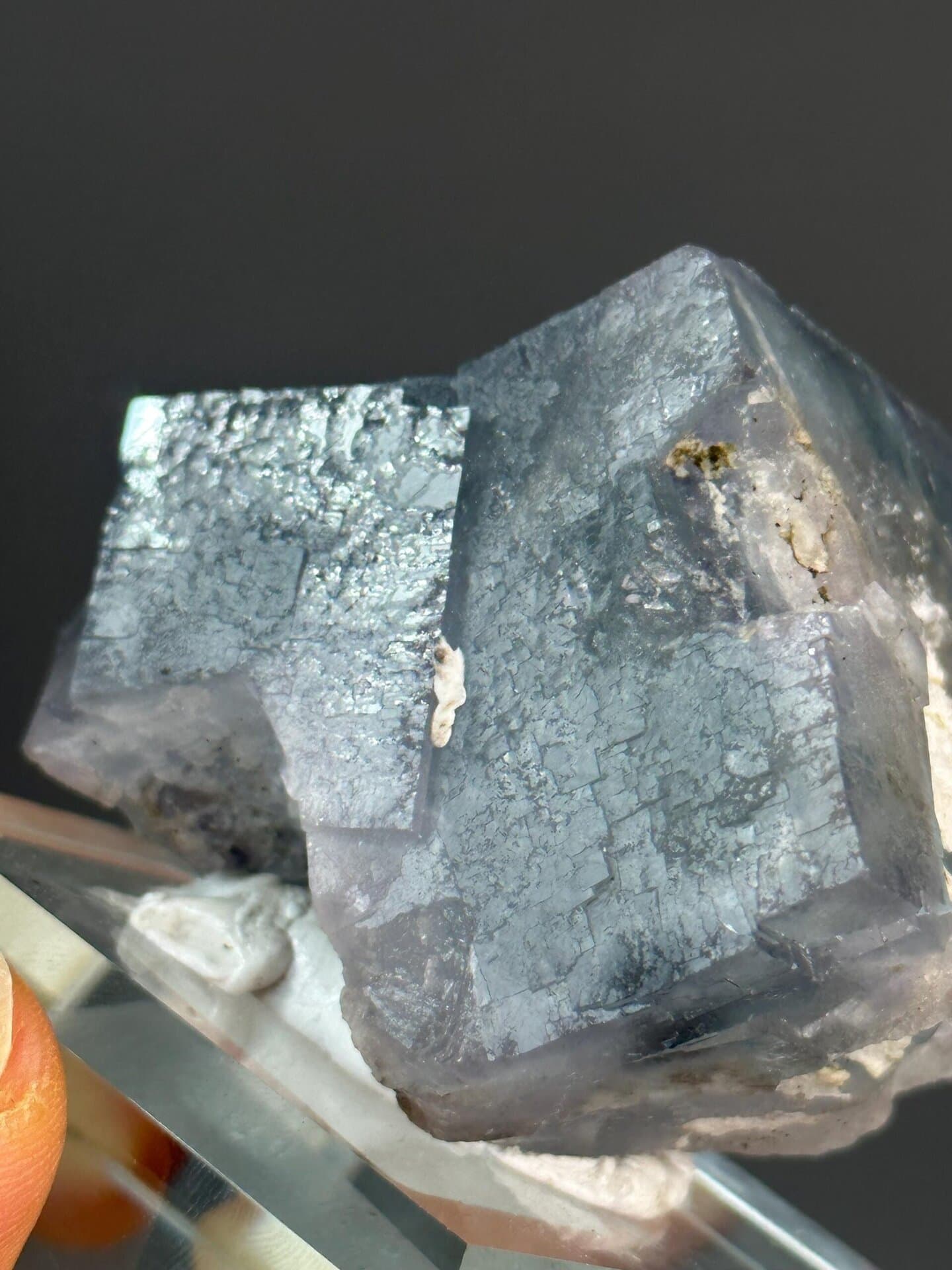 Fluorite twin crystal faces and color detail