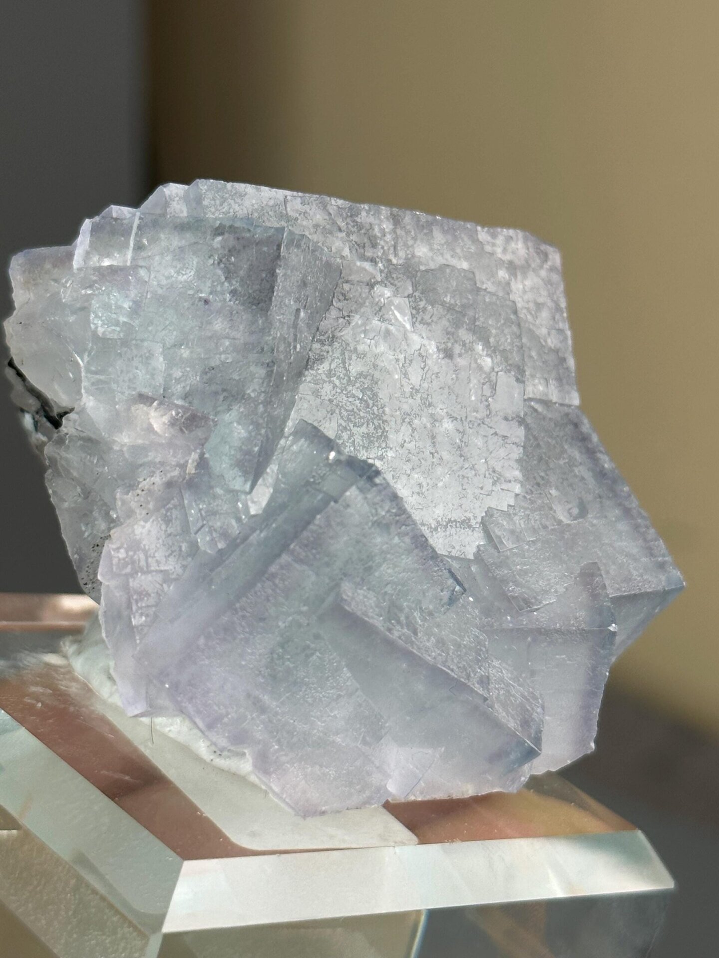 Angled view of twin purple-blue fluorite specimen