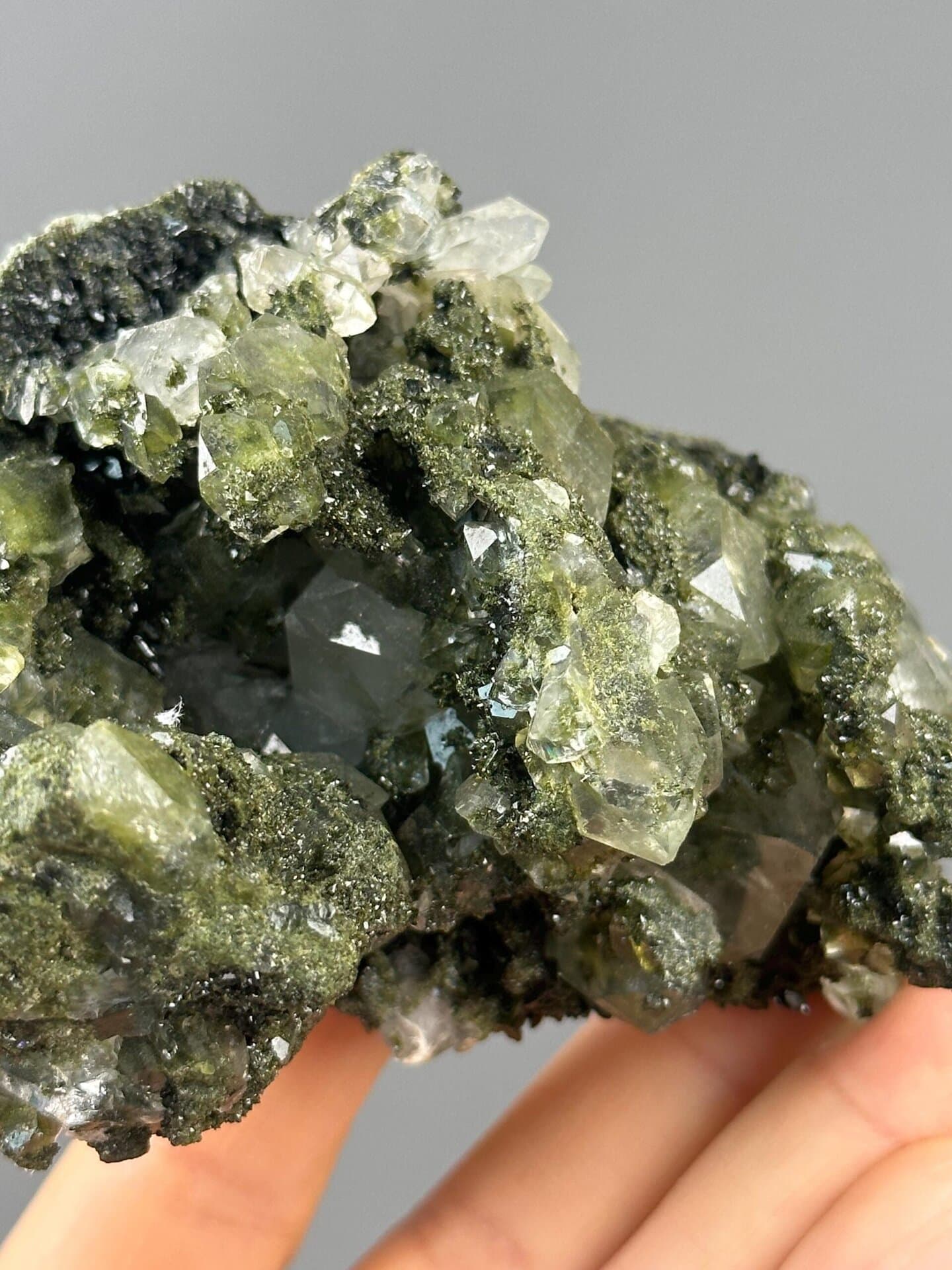 Garden quartz Turkey with ruler scale reference