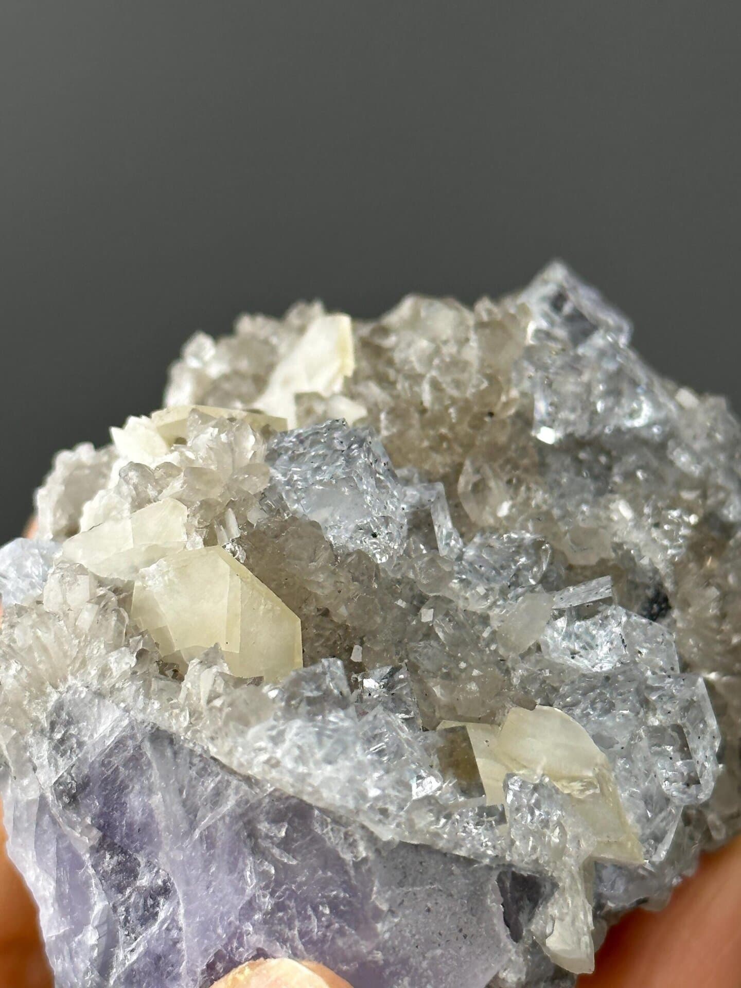 Blue fluorite Xianghualing Mine crystal detail