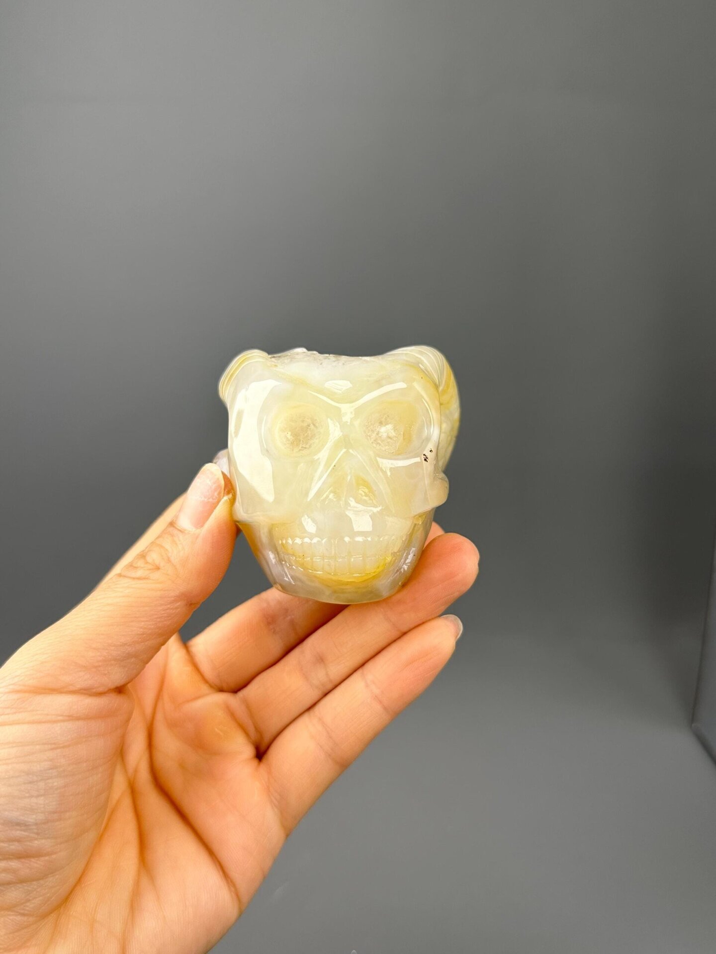 Agate skull carving showing natural geode hollow