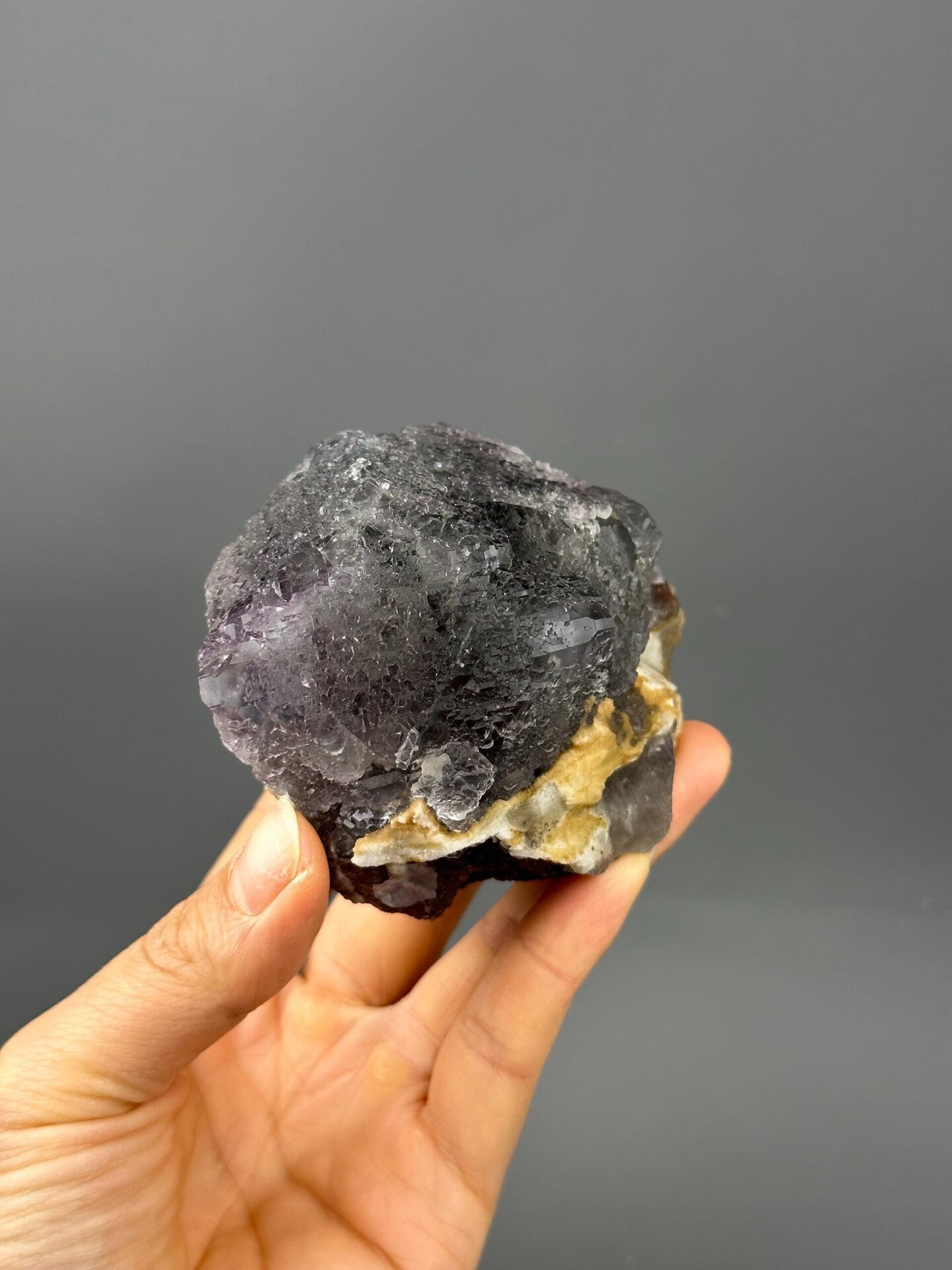 Twin fluorite junction and phantom layers