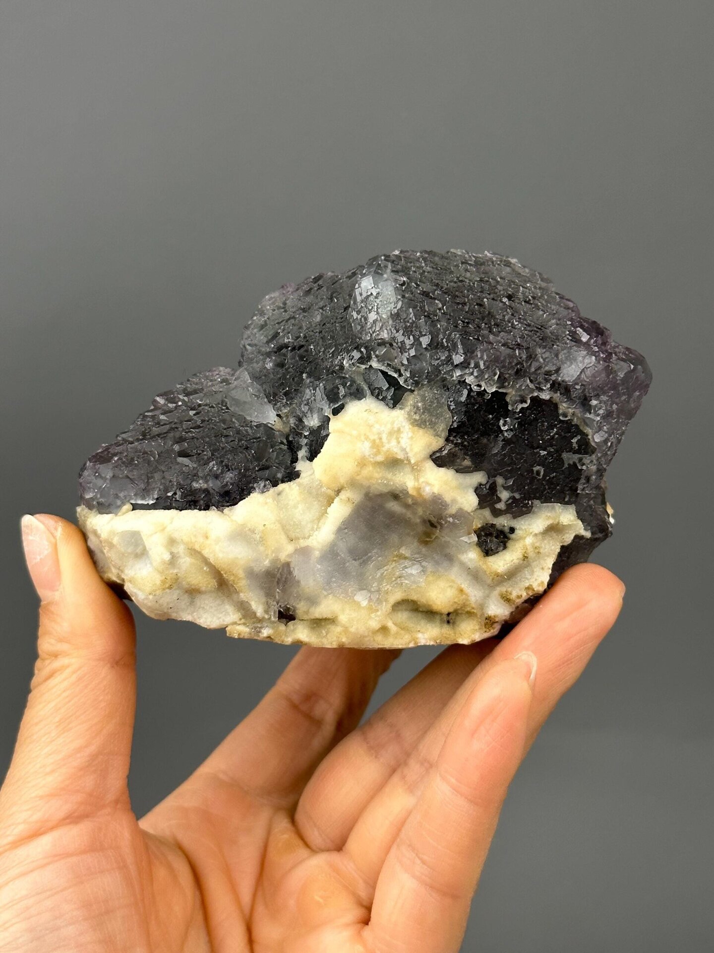 Fujian twin fluorite layered phantom zones