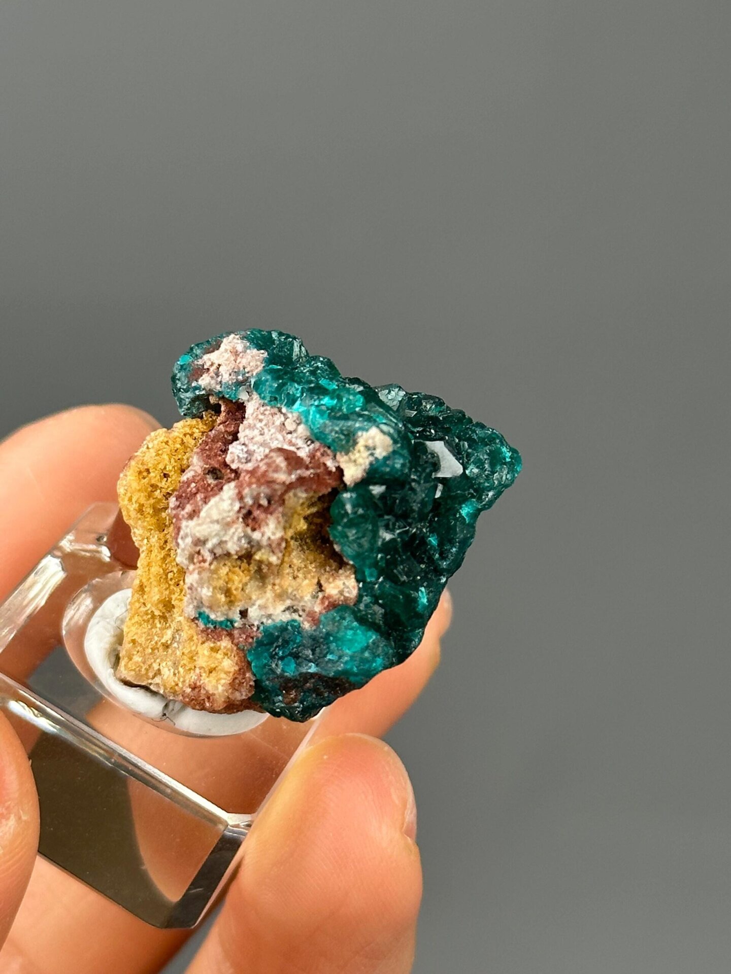 Congo dioptase green color saturation detail