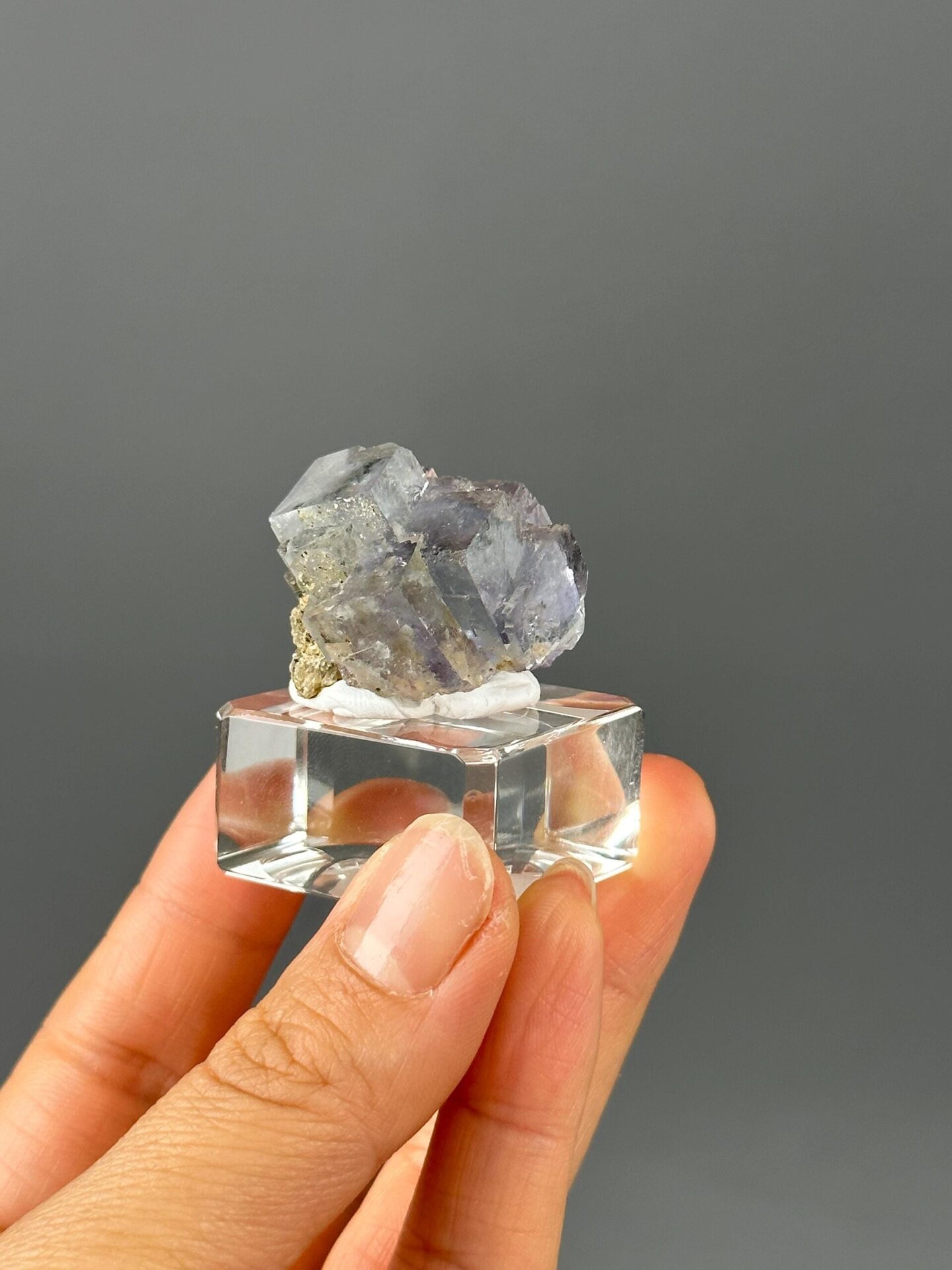 Lavender fluorite clarity pyrite detail