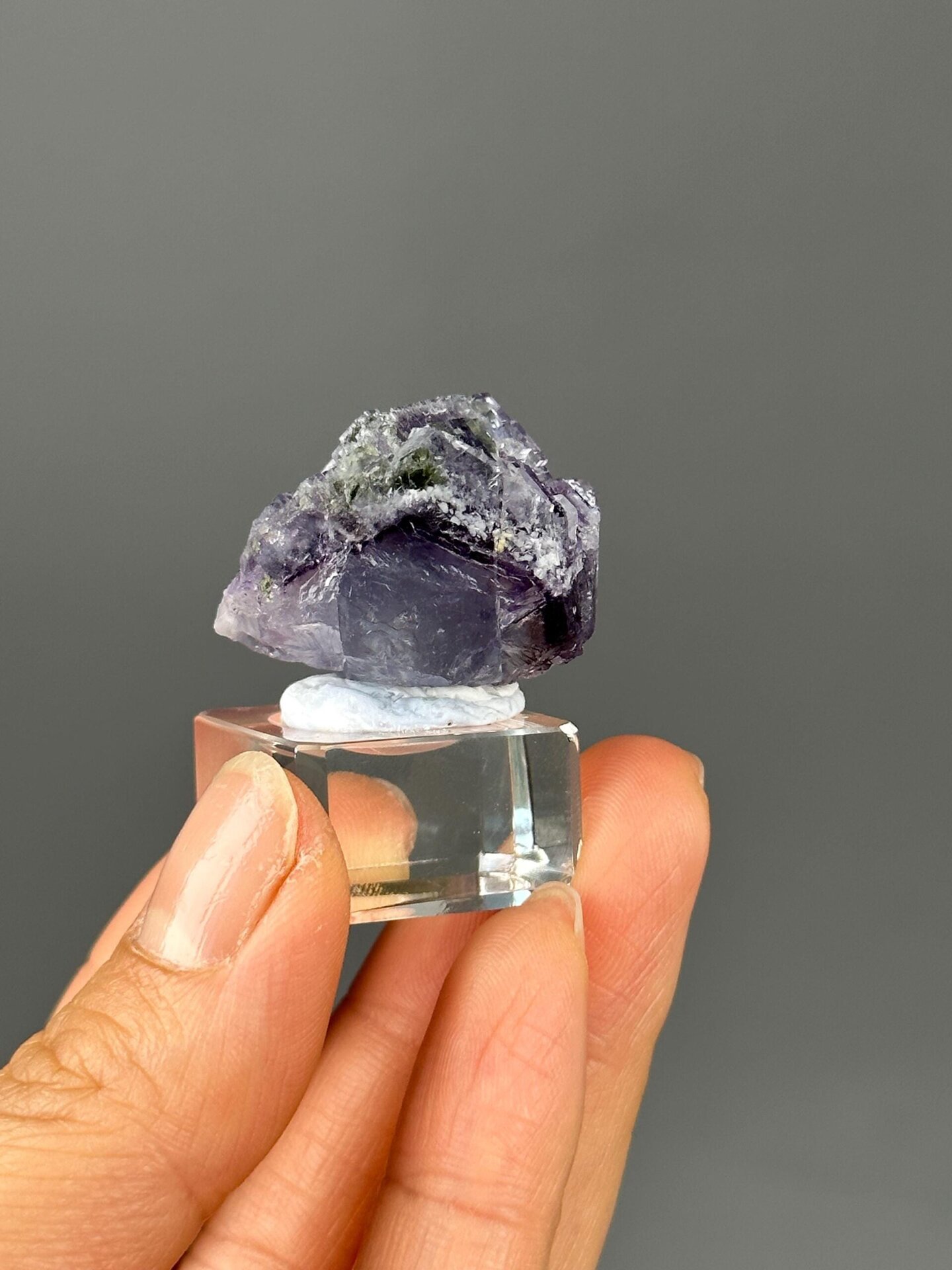 Fluorite quartz crystal contrast detail