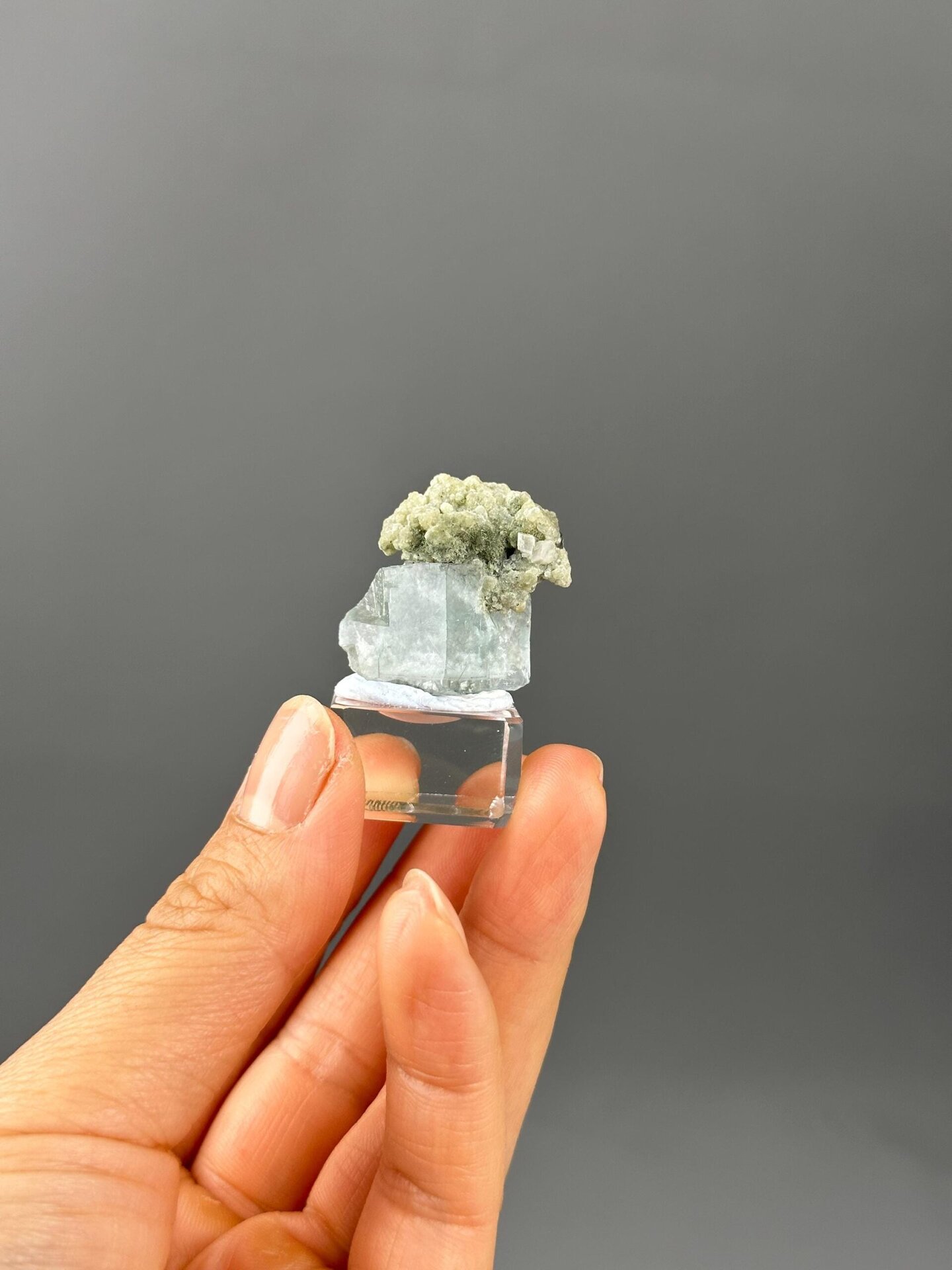 Fluorite dolomite cluster side profile Yaogangxian