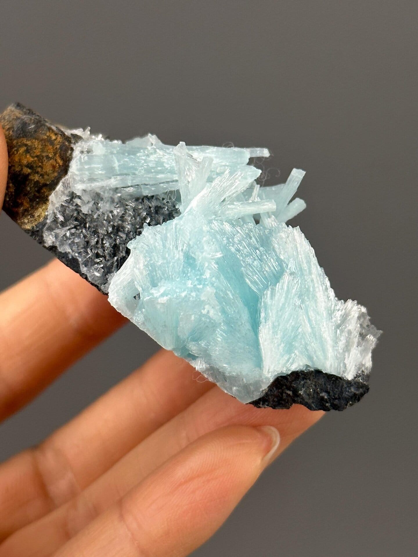 Blue hemimorphite Yunnan scale reference view