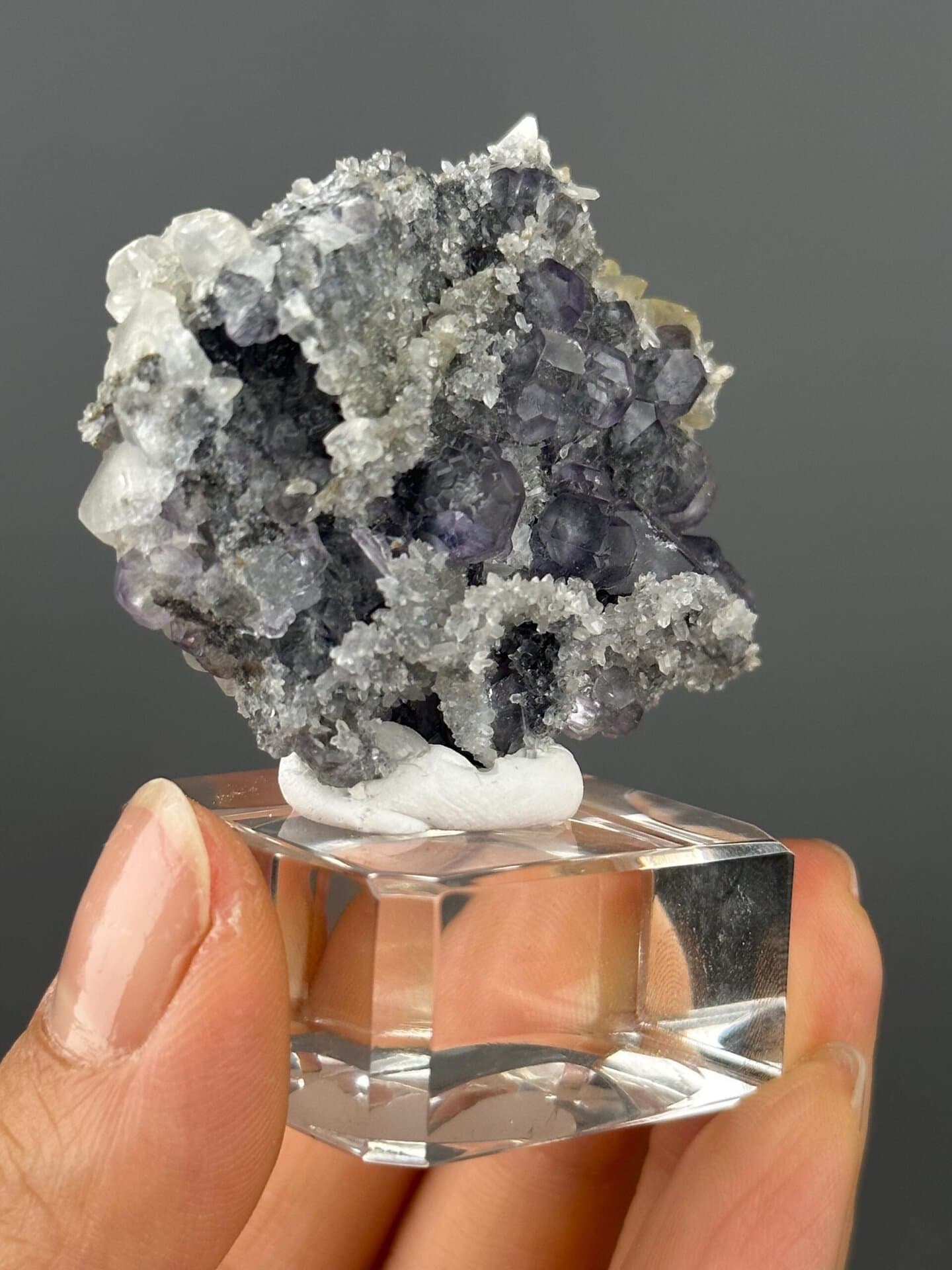 Fluorite specimen