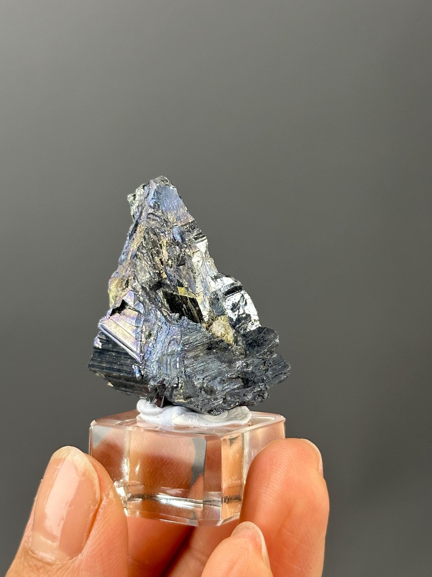 Stibnite matrix base and attachment points