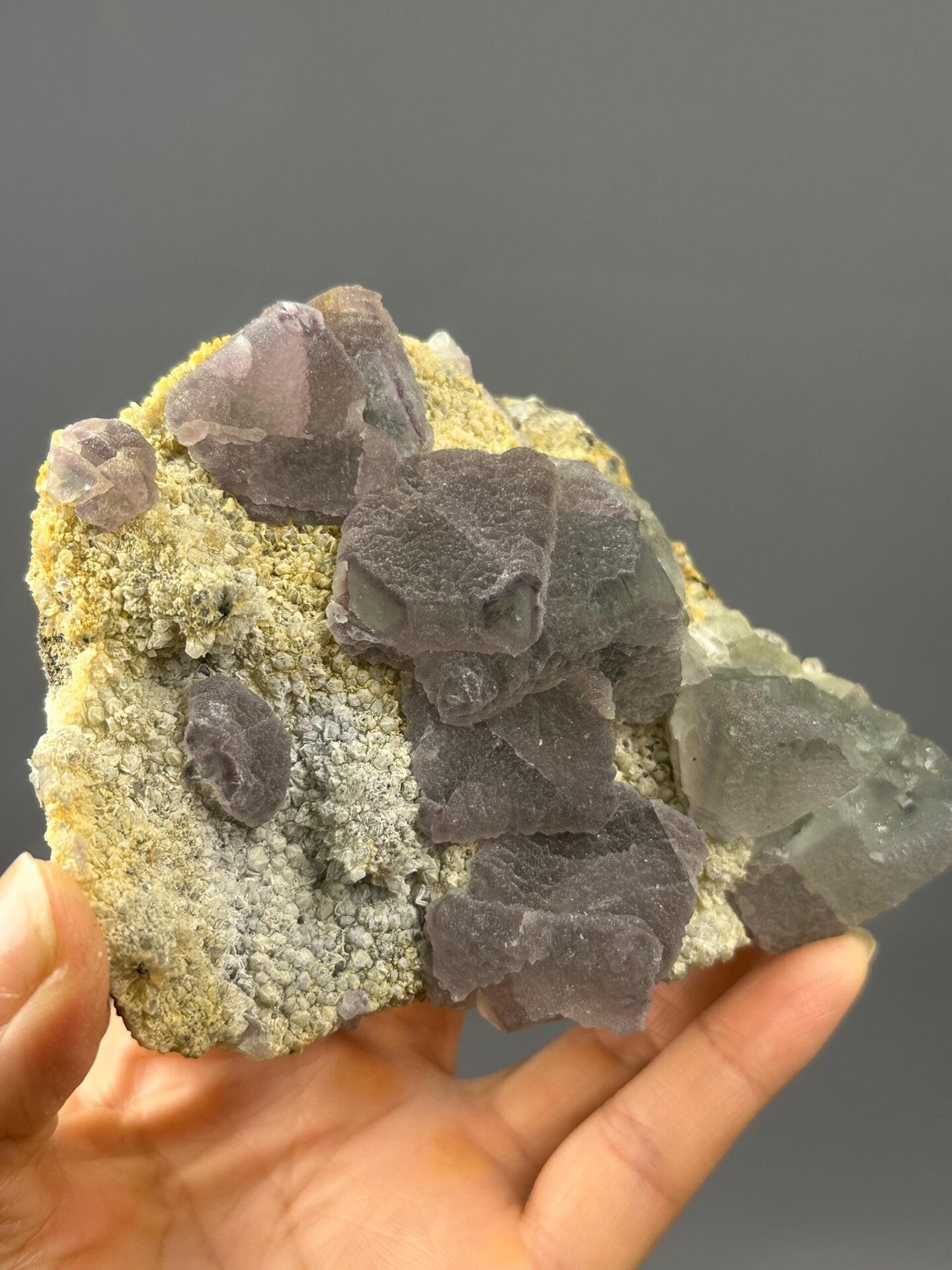 Back view of large purple fluorite cluster, Guizhou Province