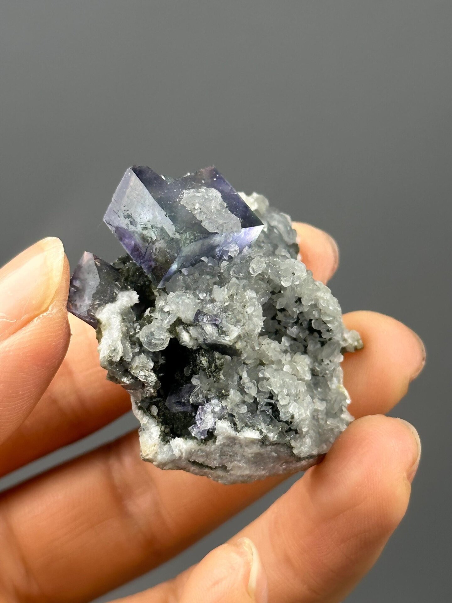 CaF₂ cubic fluorite, Mohs 4, twinned purple phantom, Yaogangxian, 1.06 oz