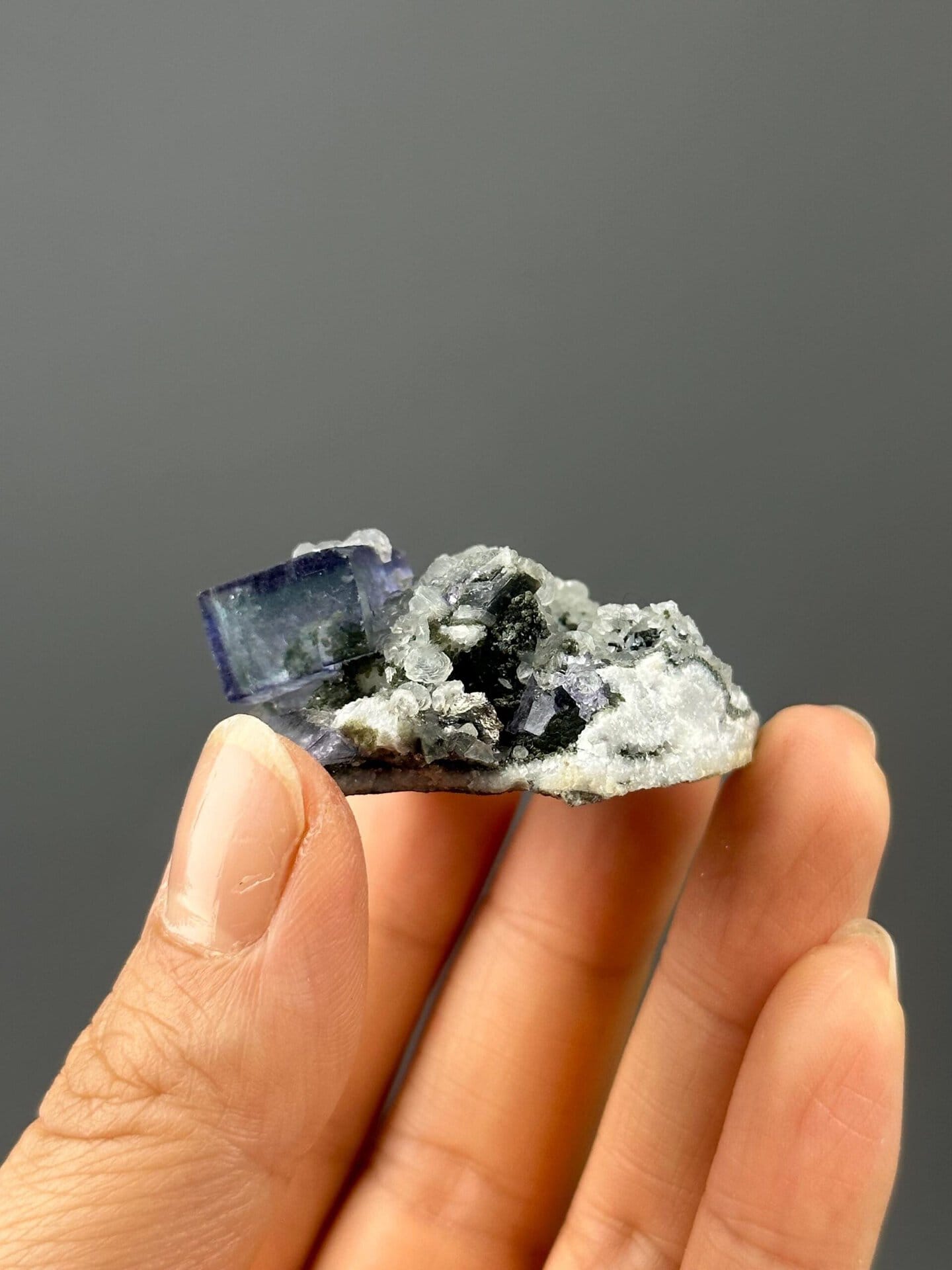 Back view of twinned phantom fluorite with quartz, Yaogangxian