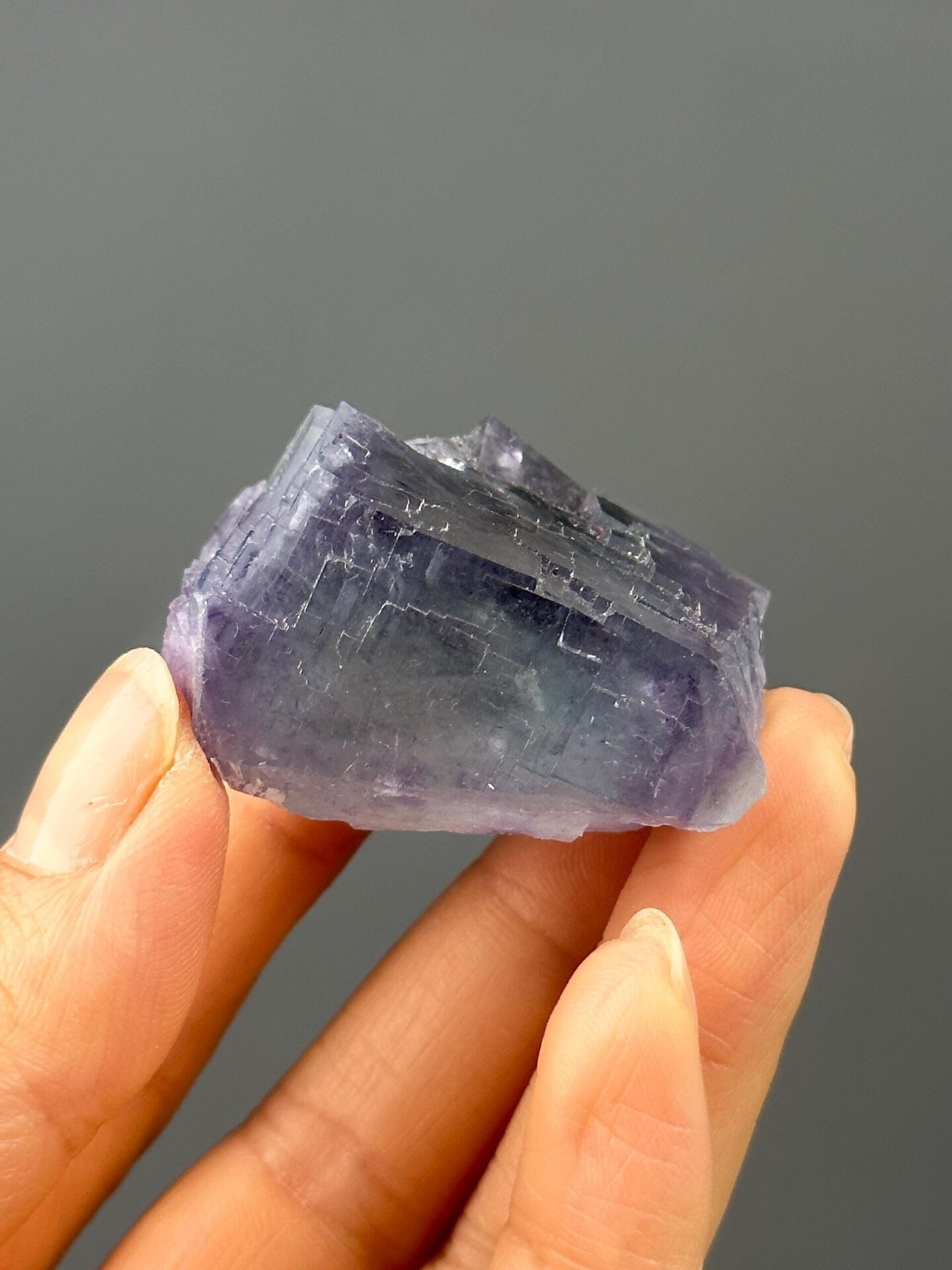 Twinned purple phantom fluorite with blue edge from Yaogangxian Mine, Hunan