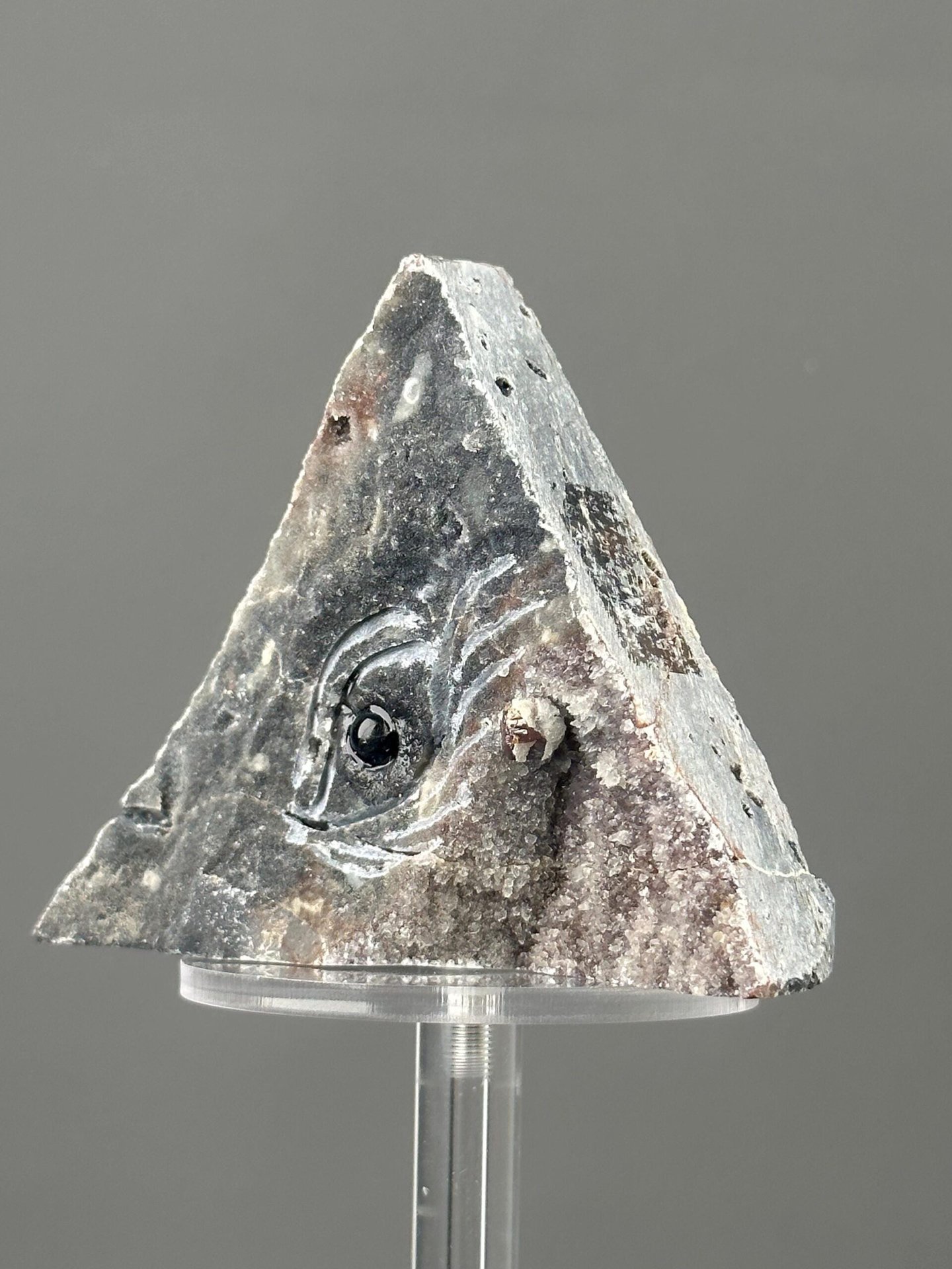 Front view of agate and zinc ore pyramid sculpture