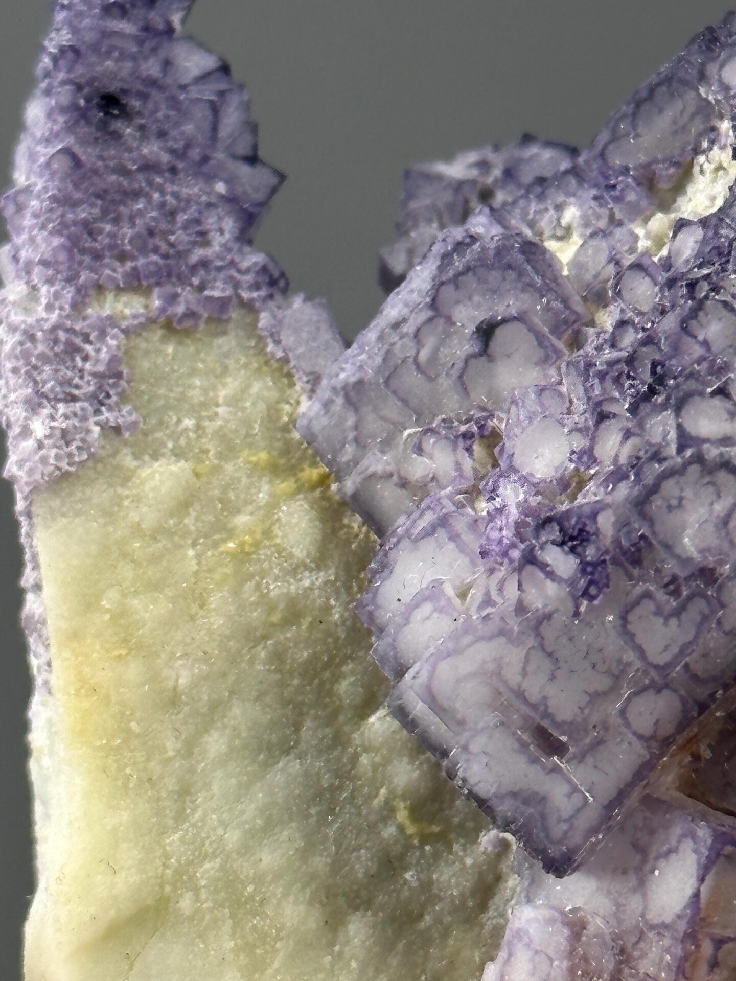 CaF₂ cubic fluorite, Mohs 4, purple QR pattern, Guizhou, 6 oz