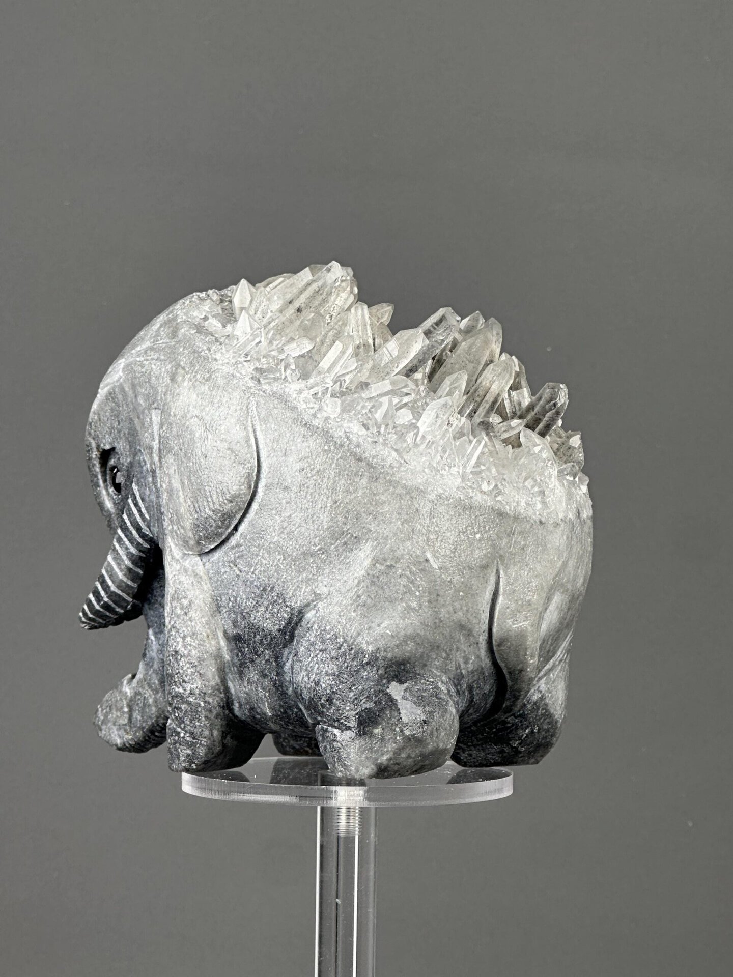 Side profile of crystal elephant carving, 4×2.6×4.3 in