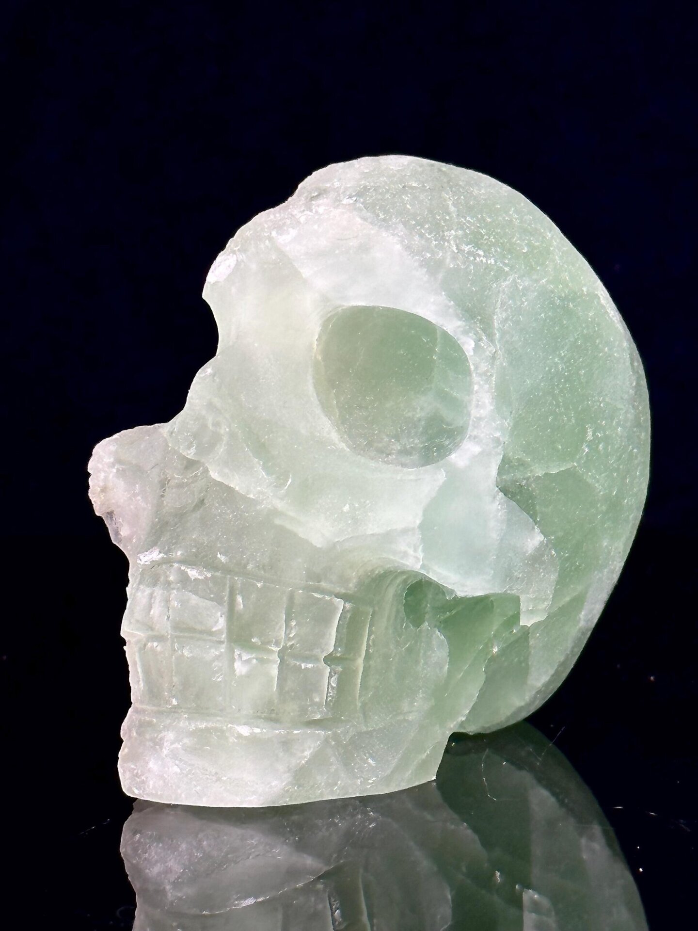Side profile of fluorite skull geode, 3×1.9×2.4 in