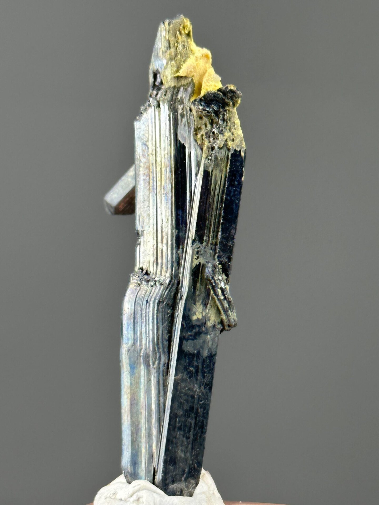 Sb₂S₃ orthorhombic stibnite, Mohs 2, columnar, Hunan, 0.35 oz