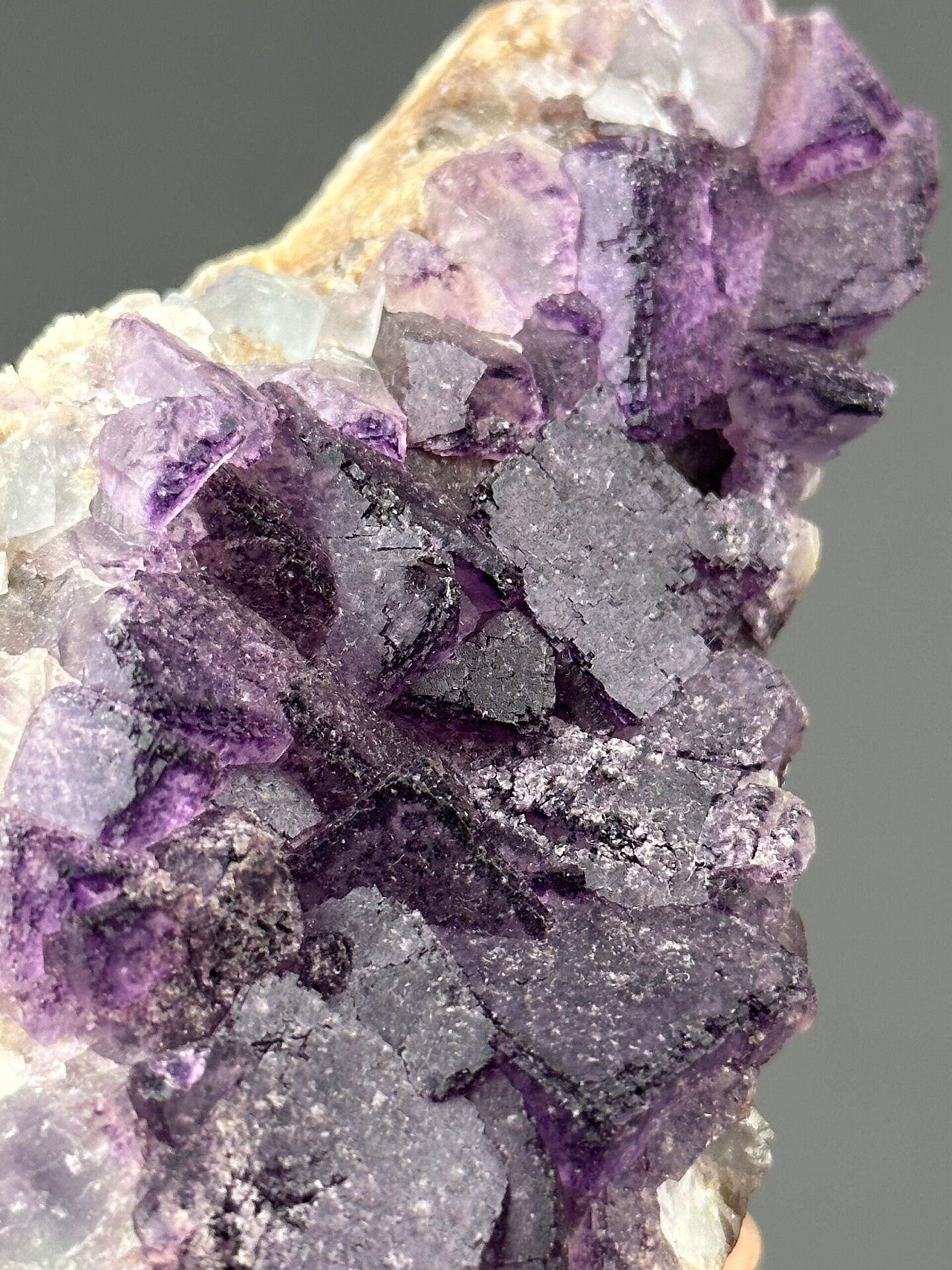 Back view of purple fluorite on quartz, Guizhou Province