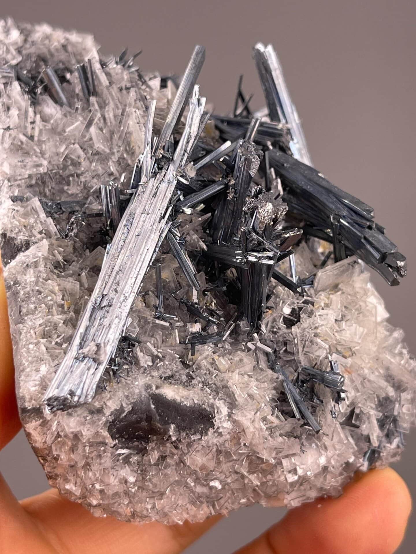 Collector stibnite with barite from Lengshuijiang, Hunan