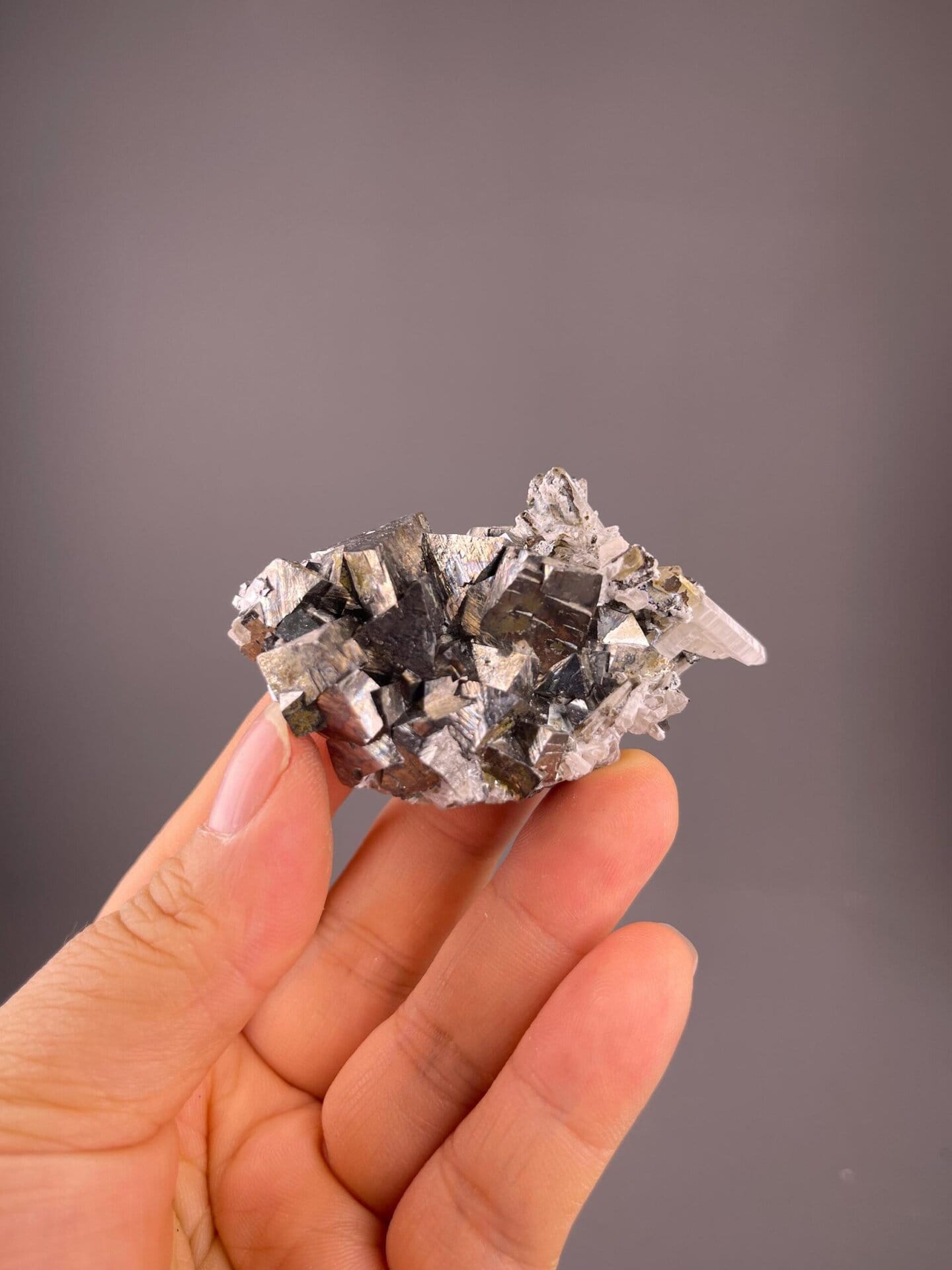 FeAsS monoclinic arsenopyrite intergrown with quartz crystals