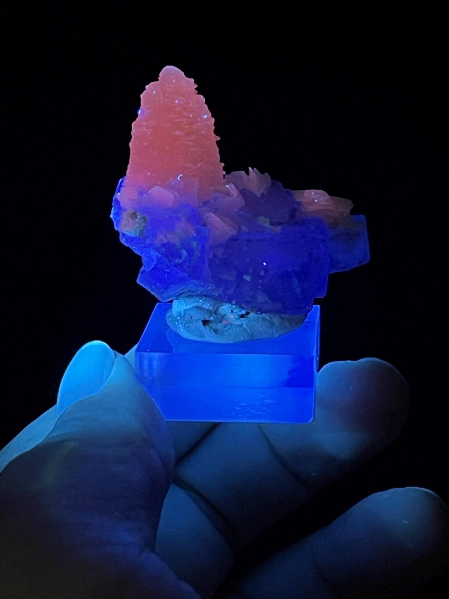 Fluorite pagoda calcite cluster with vitreous luster