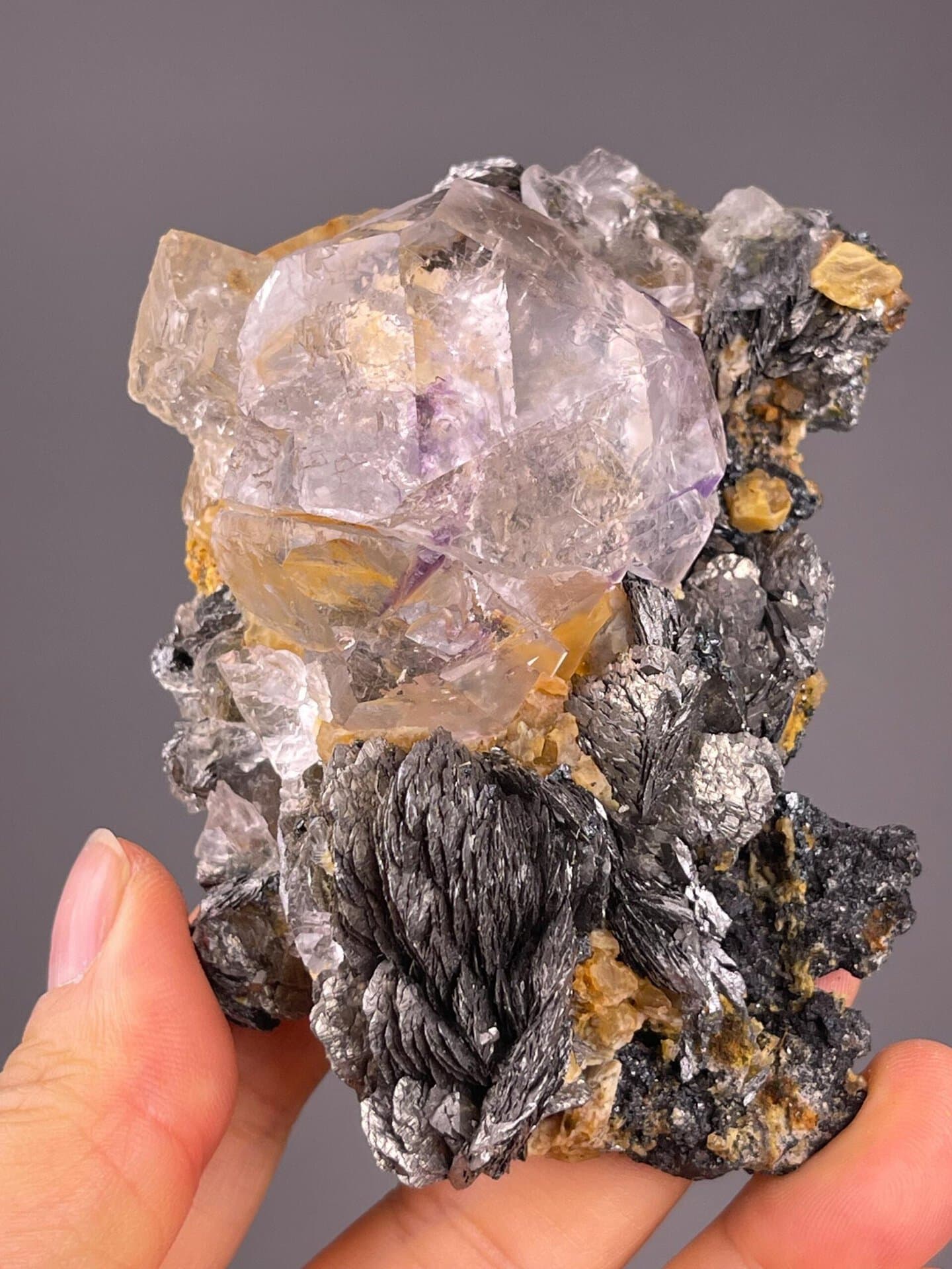 Fluorite and marcasite association from Inner Mongolia deposit
