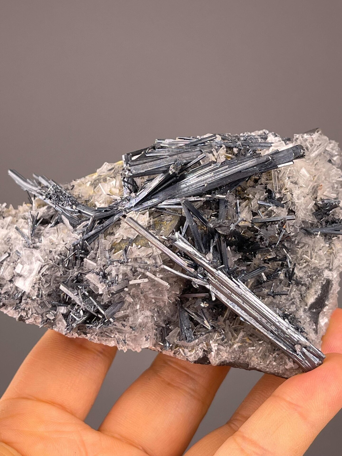 Stibnite with barite measuring 3.8×2.2×1.8 inches