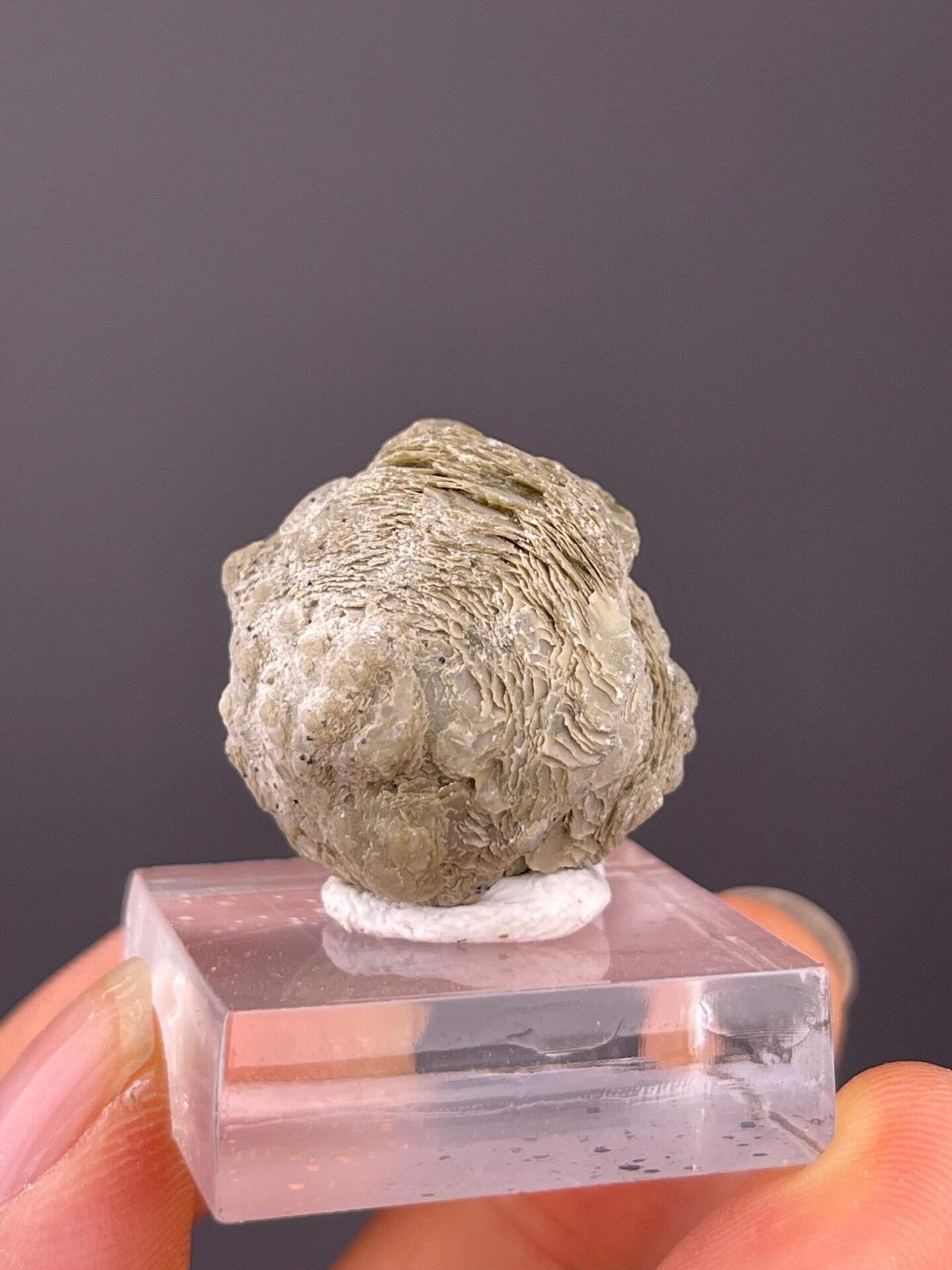 Spherical calcite measuring 1.0×1.0×0.9 inches