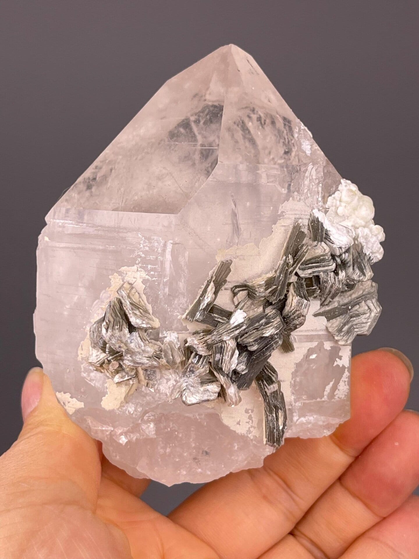 Quartz with mica rosettes, 13.94 oz, vitreous and pearlescent luster