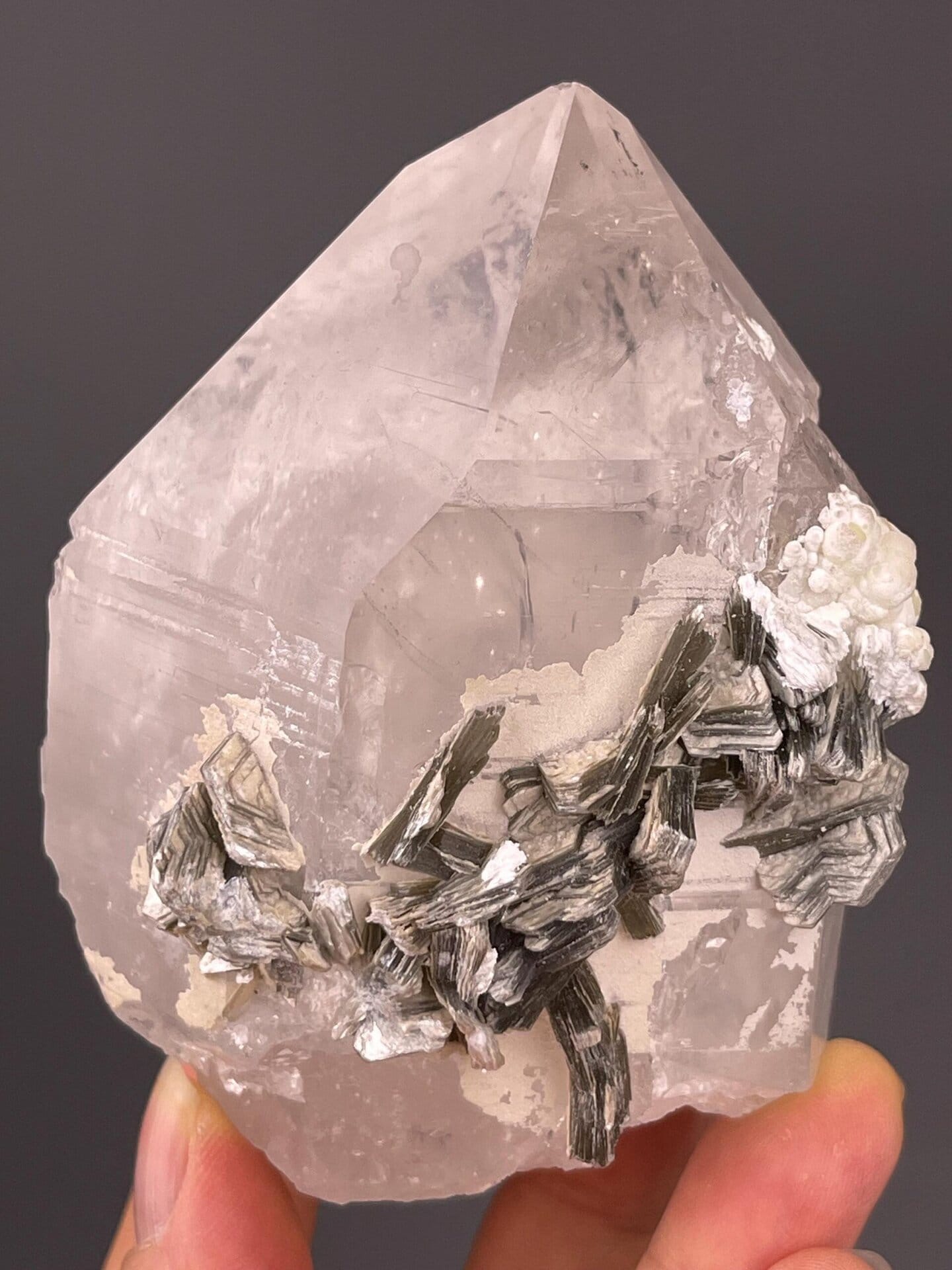 Large quartz specimen with distinctive mica rosette formations