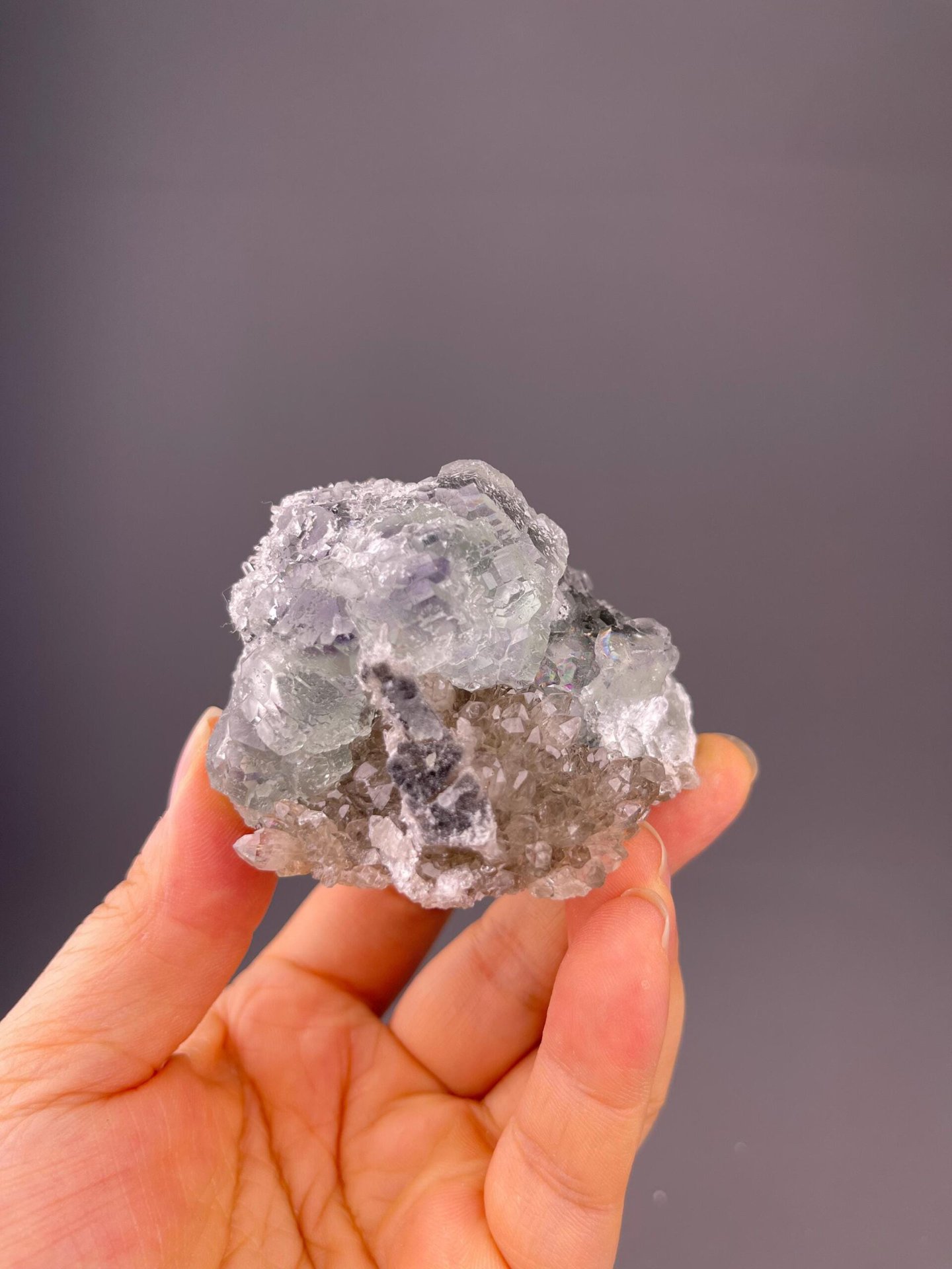 CaF₂ isometric green fluorite with spherical crystal aggregates