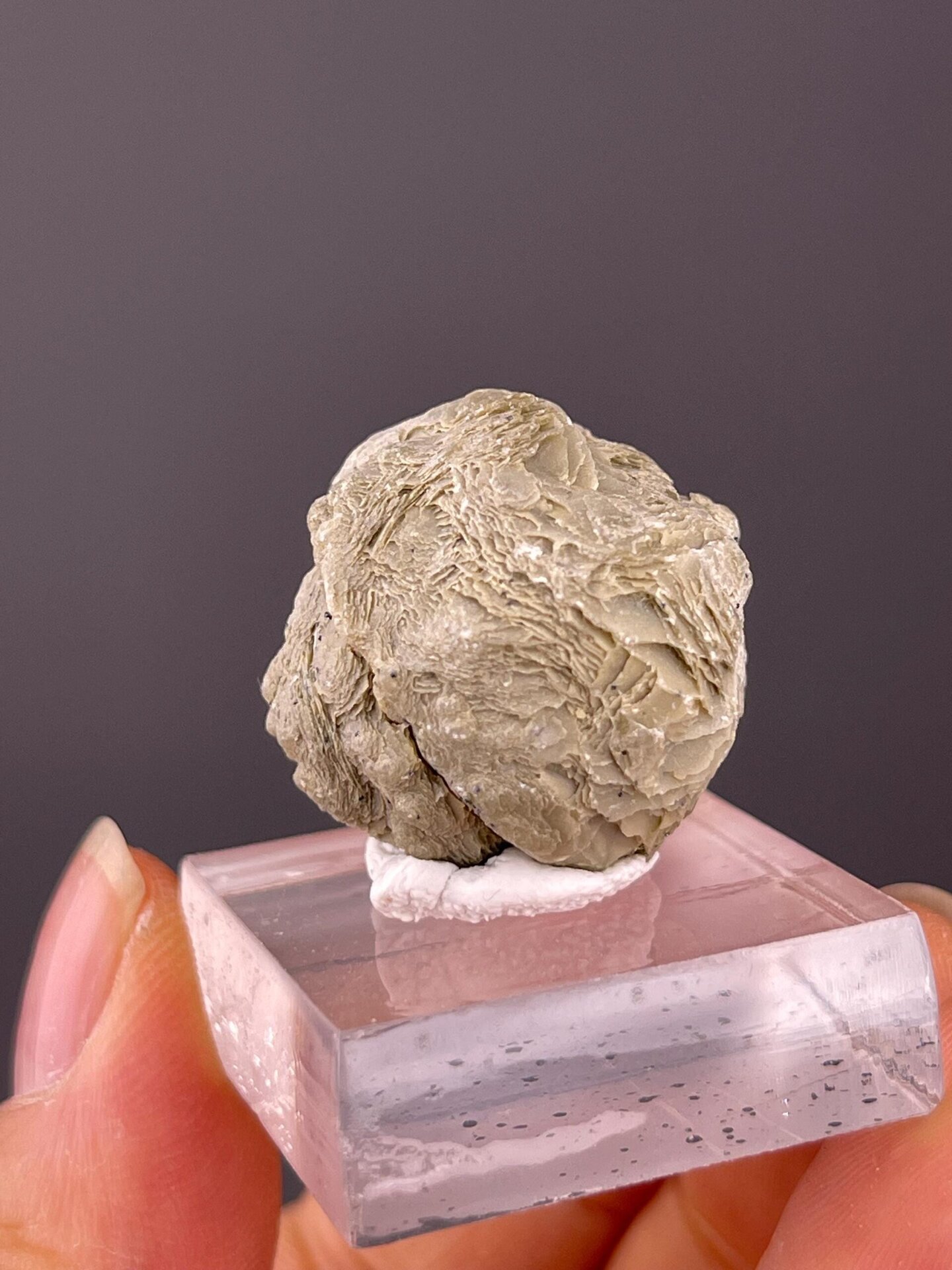 Natural round calcite with trigonal symmetry, Inner Mongolia